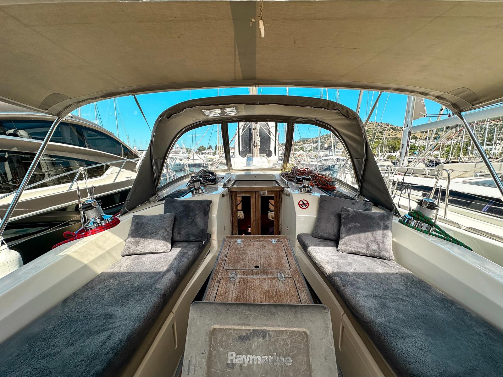 Bavaria Cruiser 40 — photo 21