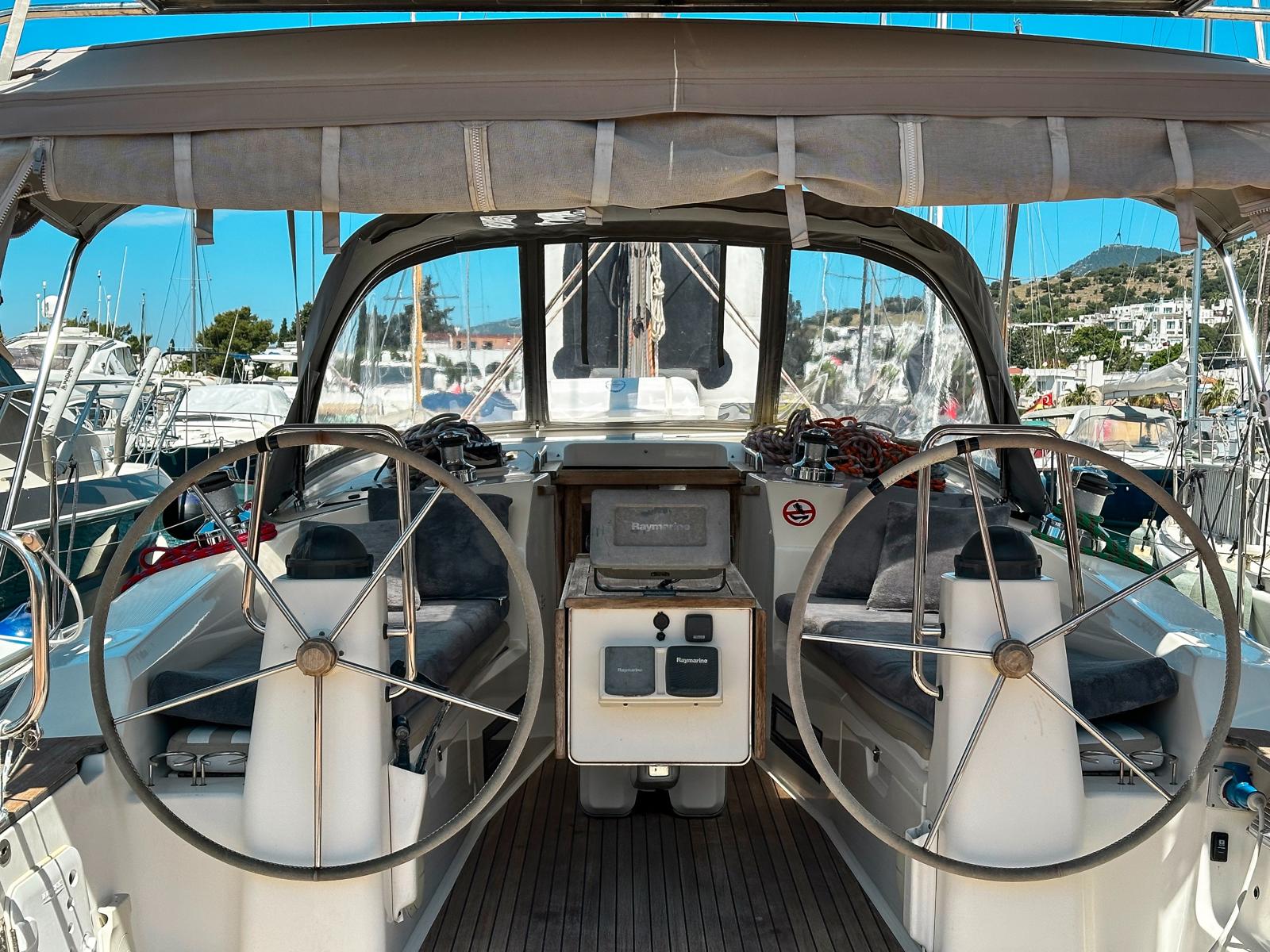 Bavaria Cruiser 40 — photo 16
