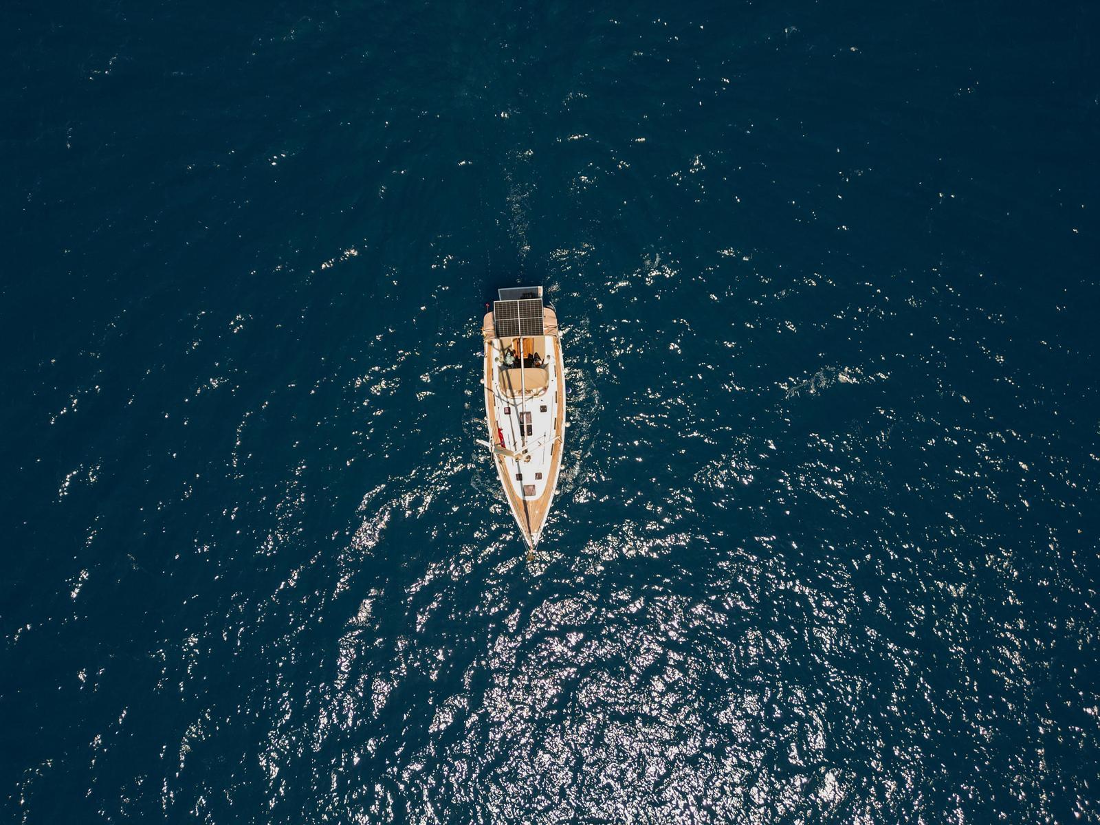 Bavaria Cruiser 40 — photo 9
