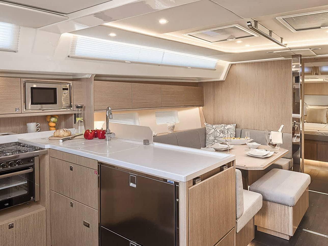 Bavaria C45 — photo 4