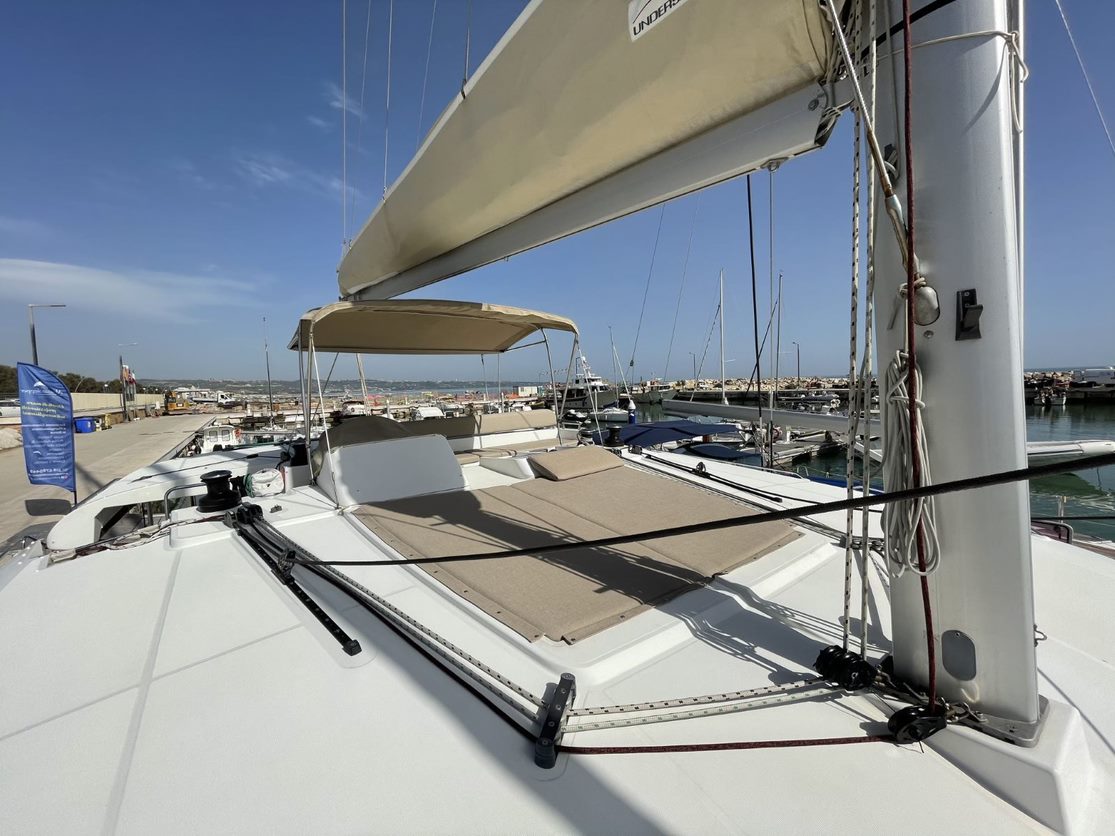 Lagoon 450 Flybridge — photo 38