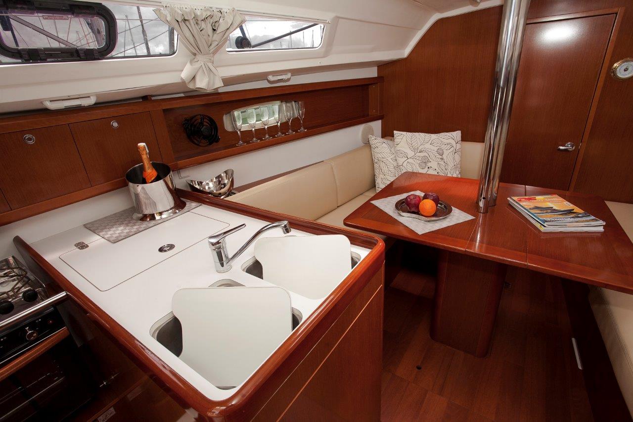 Oceanis 31 — photo 7