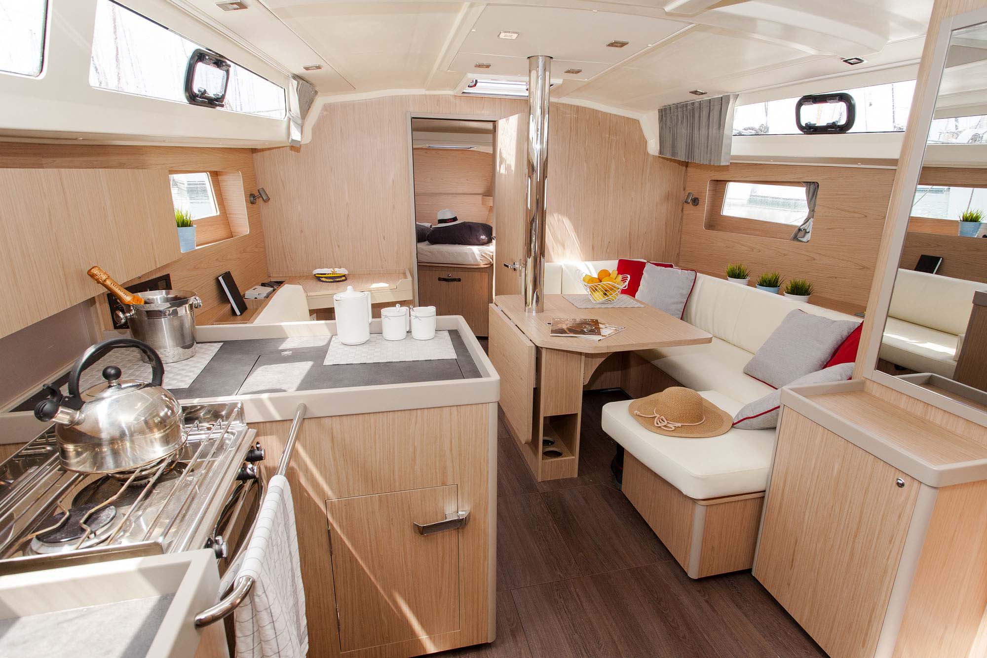 Oceanis 41.1 — photo 11