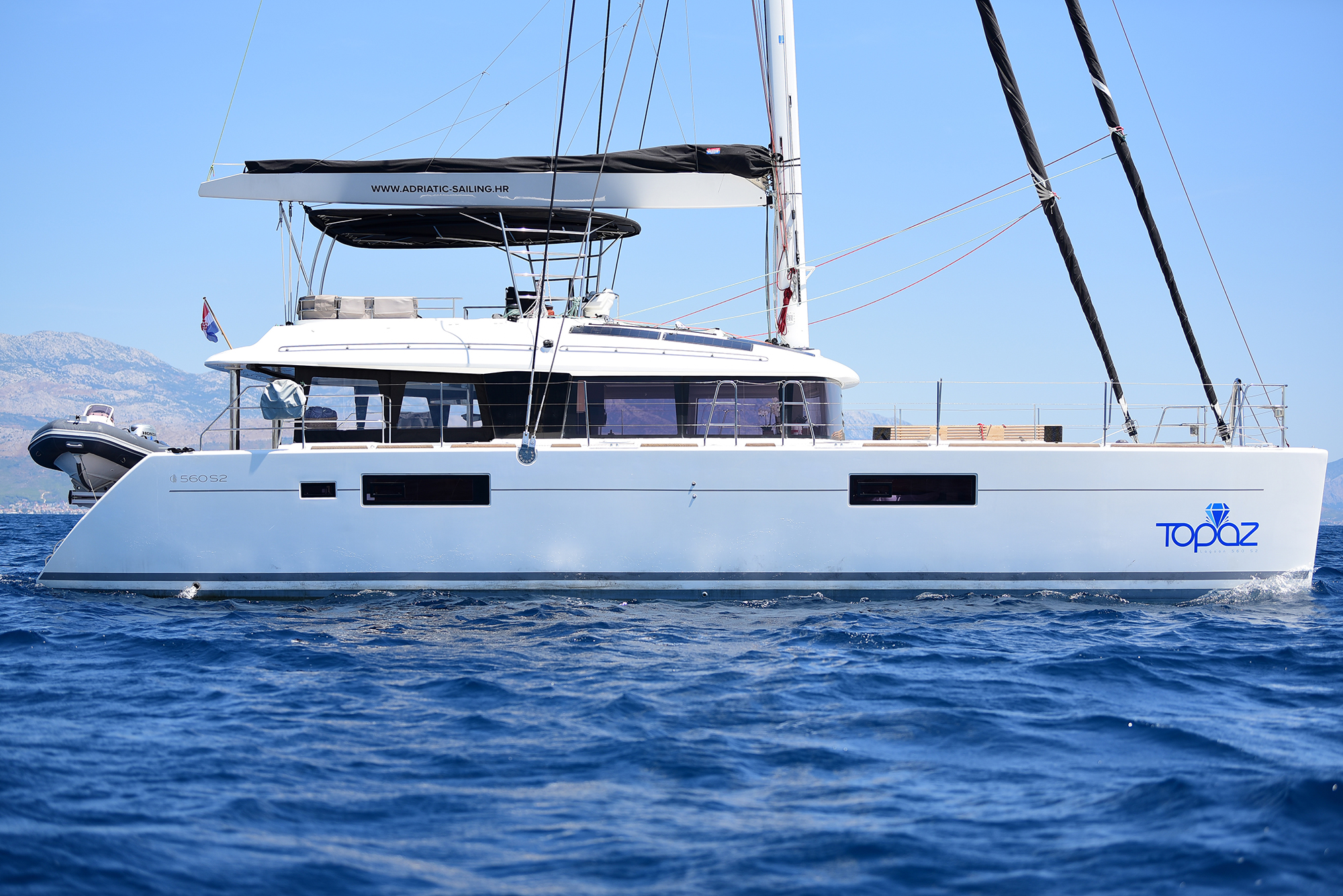 Lagoon 560 S2 — photo 3