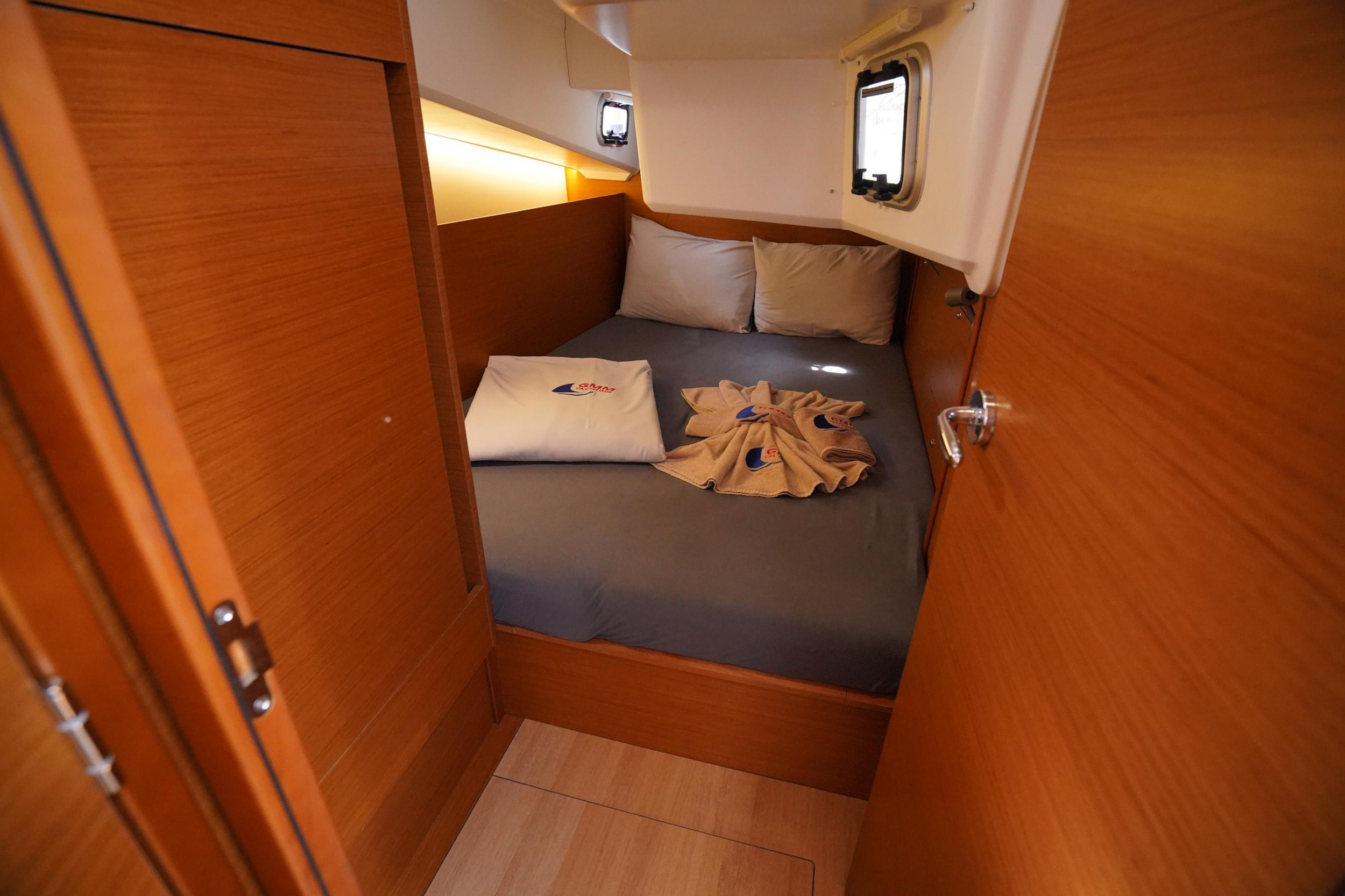 Sun Odyssey 410 — photo 3