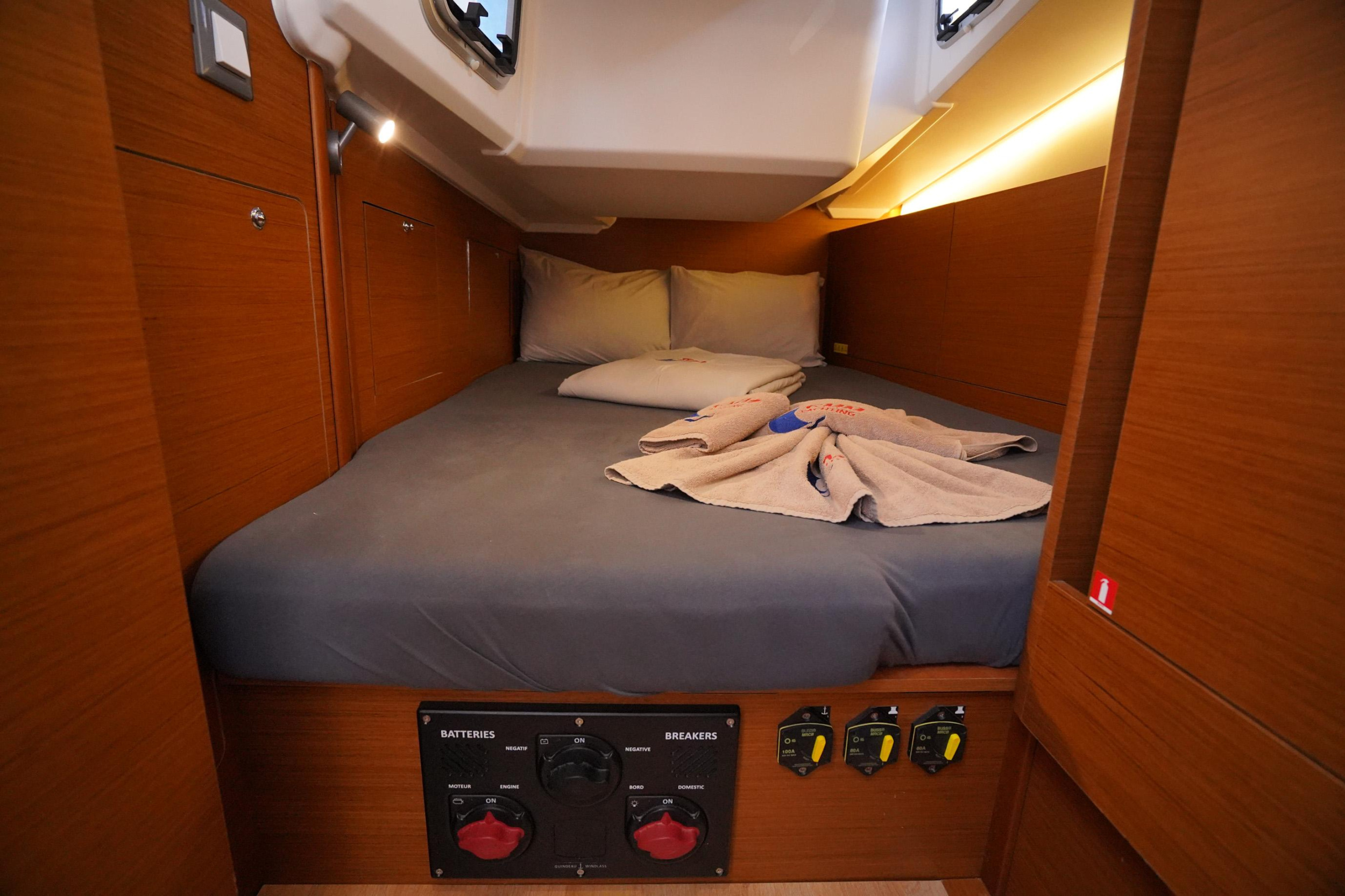 Sun Odyssey 410 — photo 25