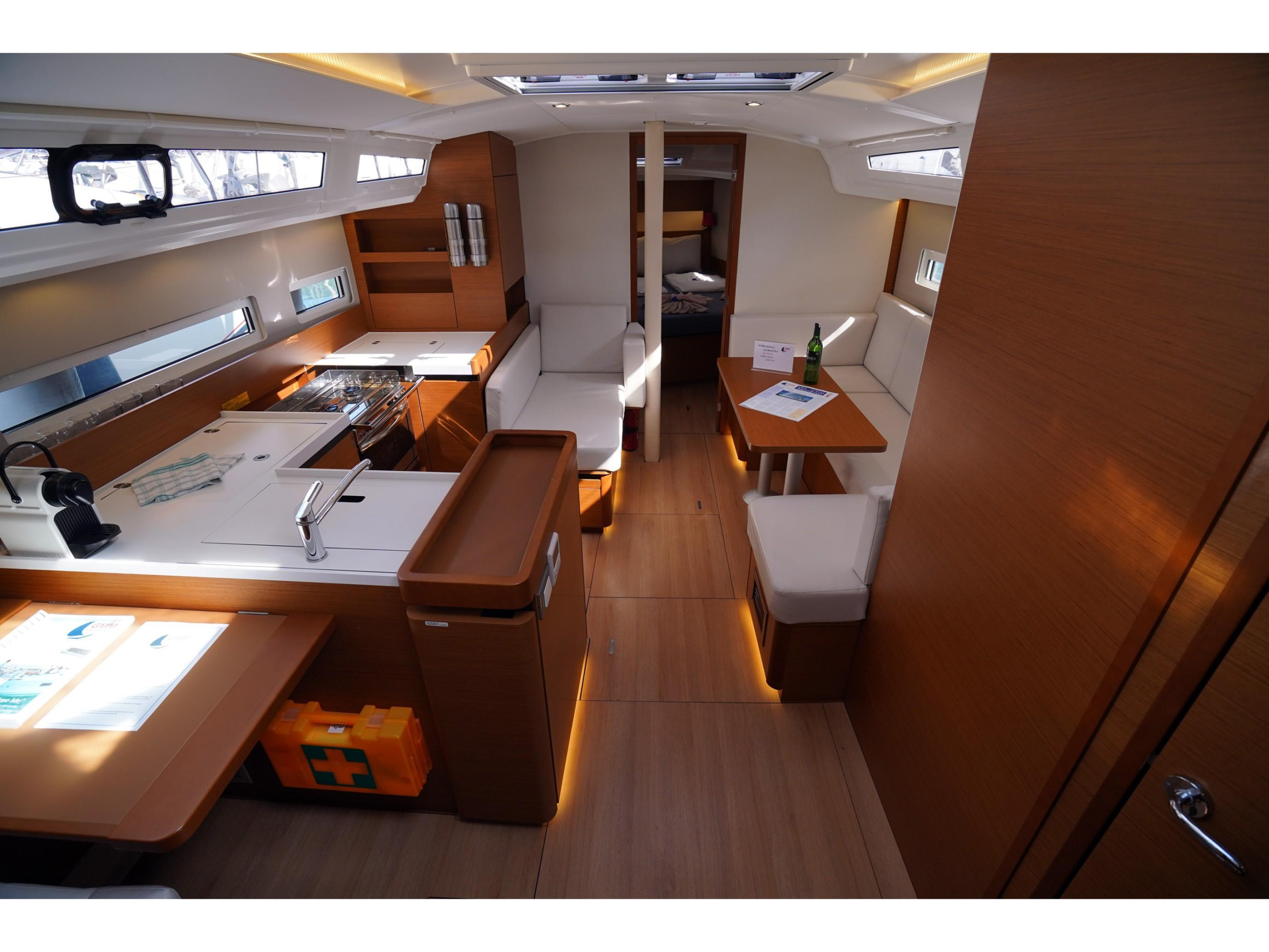 Sun Odyssey 410 — photo 11