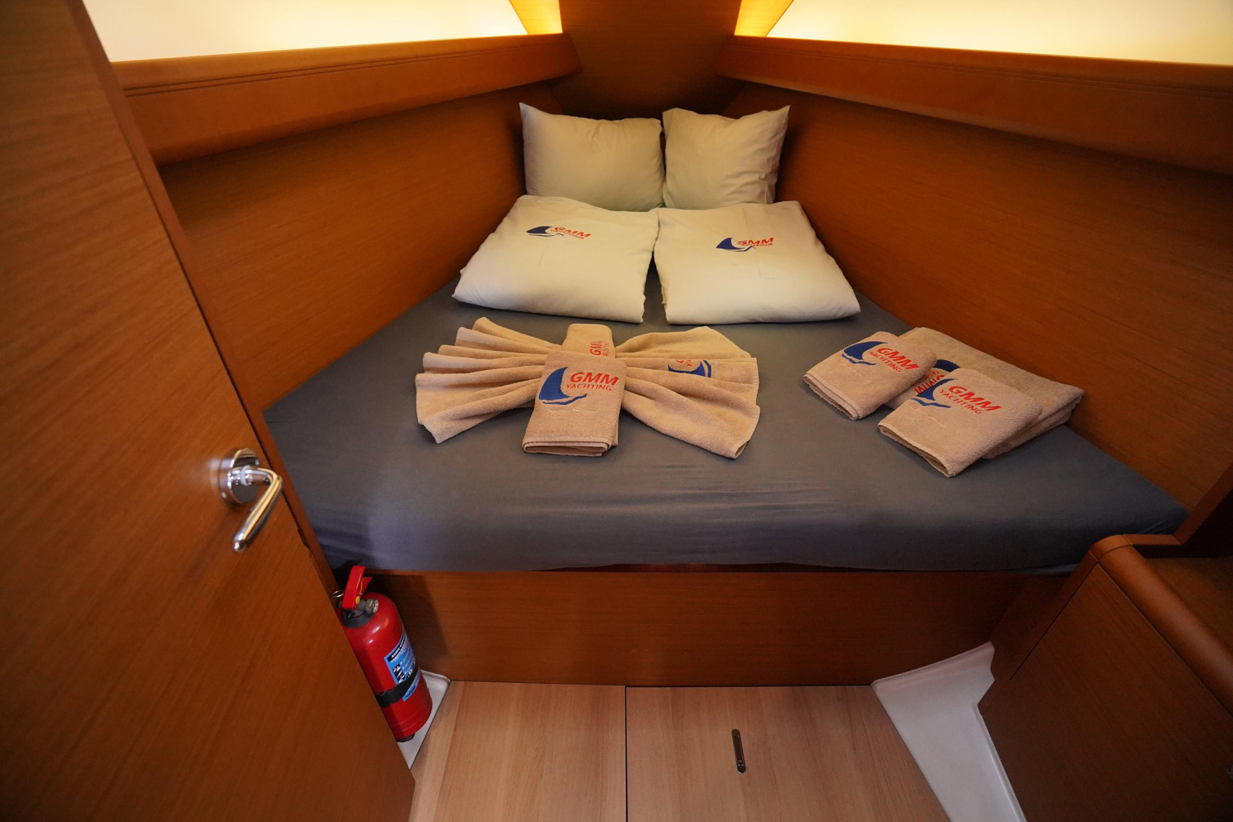 Sun Odyssey 389 — photo 2