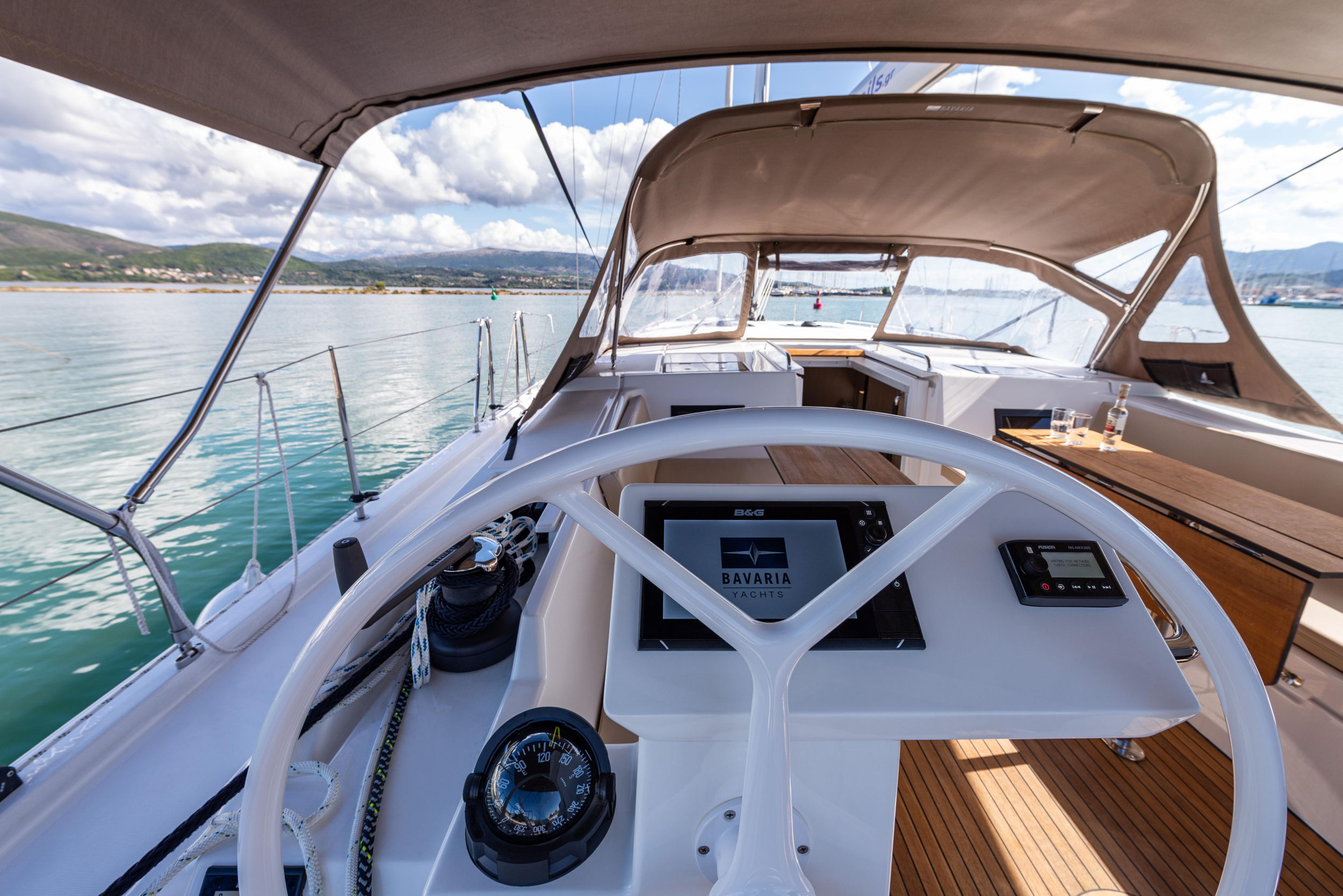 Bavaria C45 — photo 4