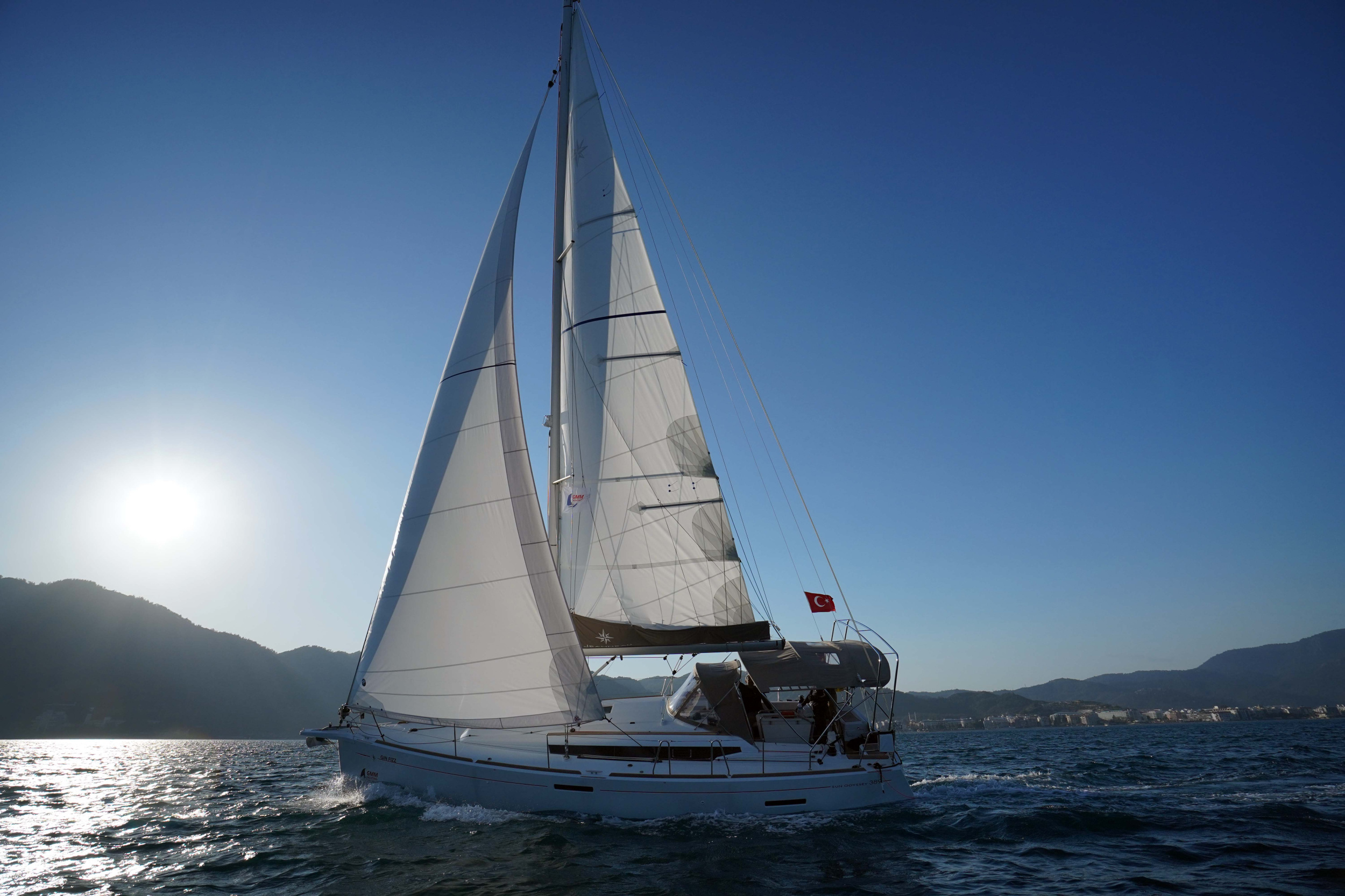 Sun Odyssey 389 — photo 3