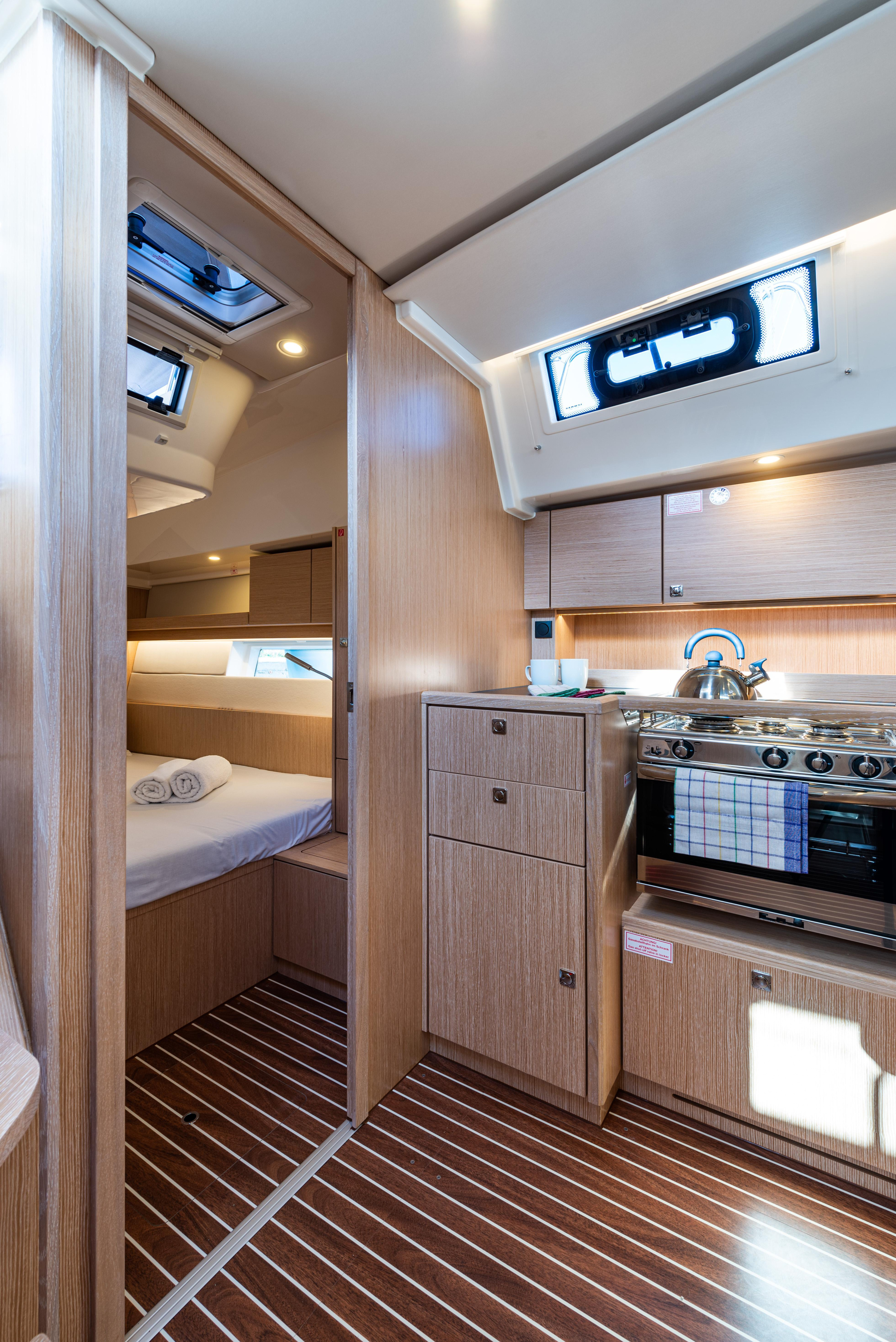 Bavaria C45 — photo 31