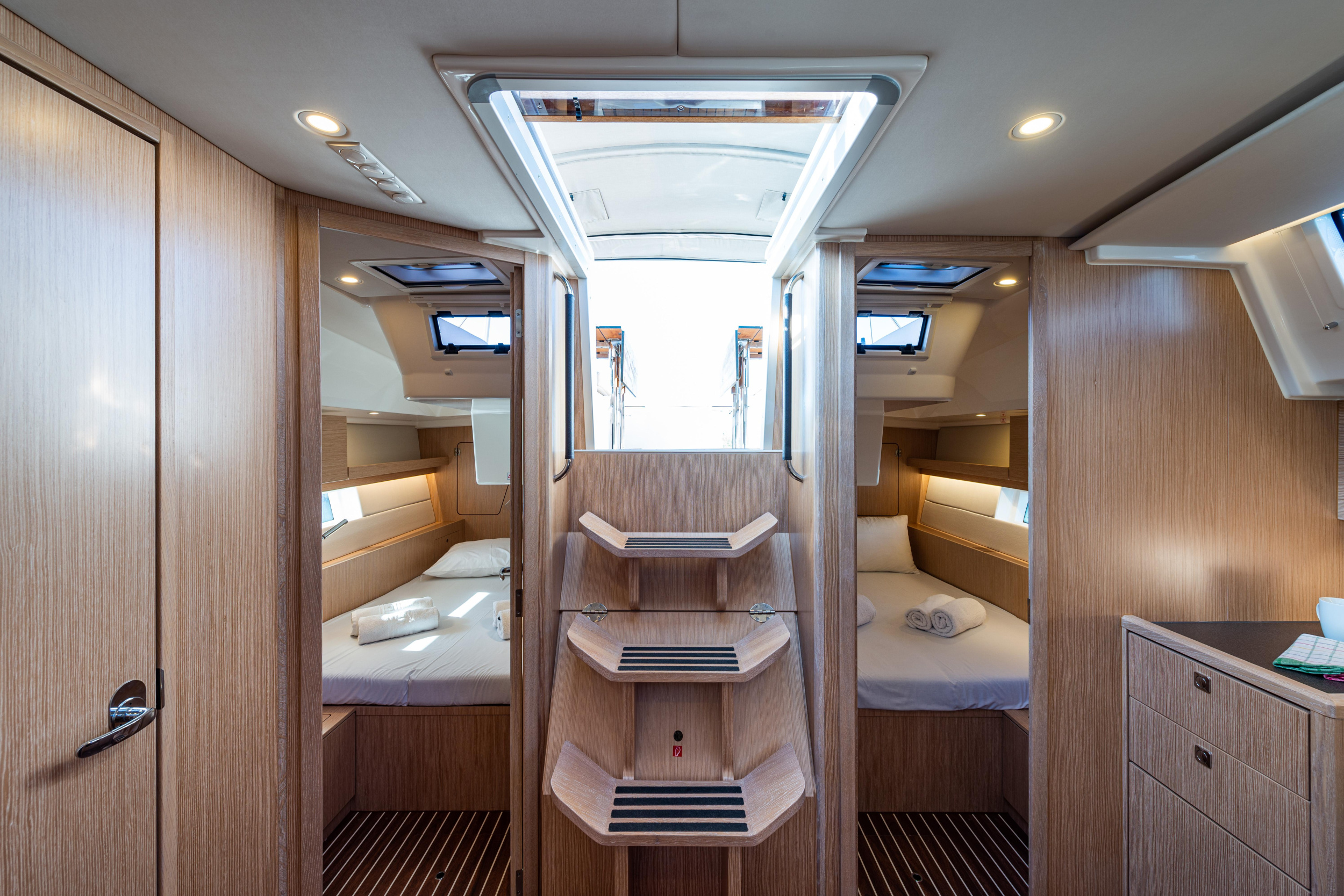 Bavaria C45 — photo 28