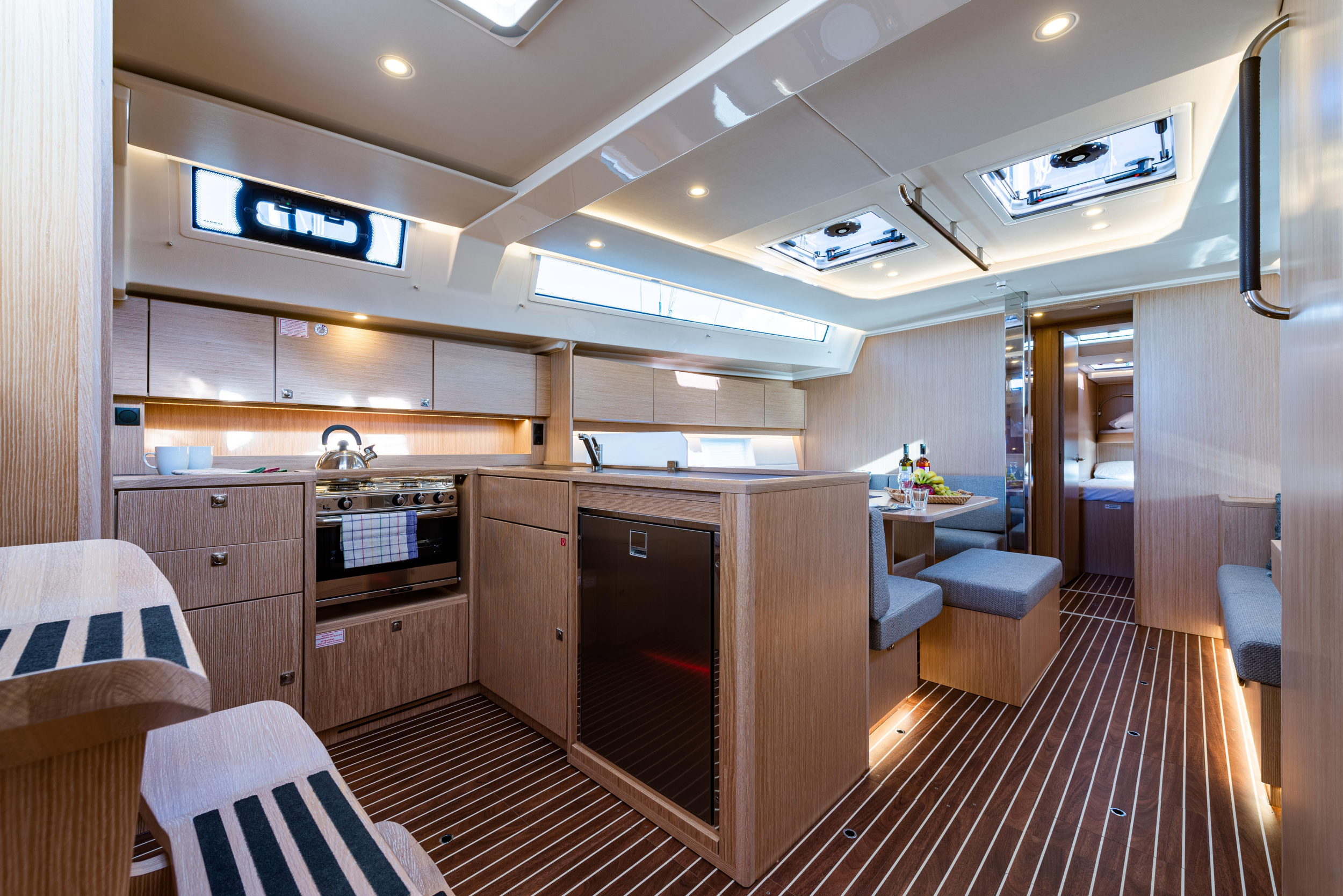 Bavaria C45 — photo 21