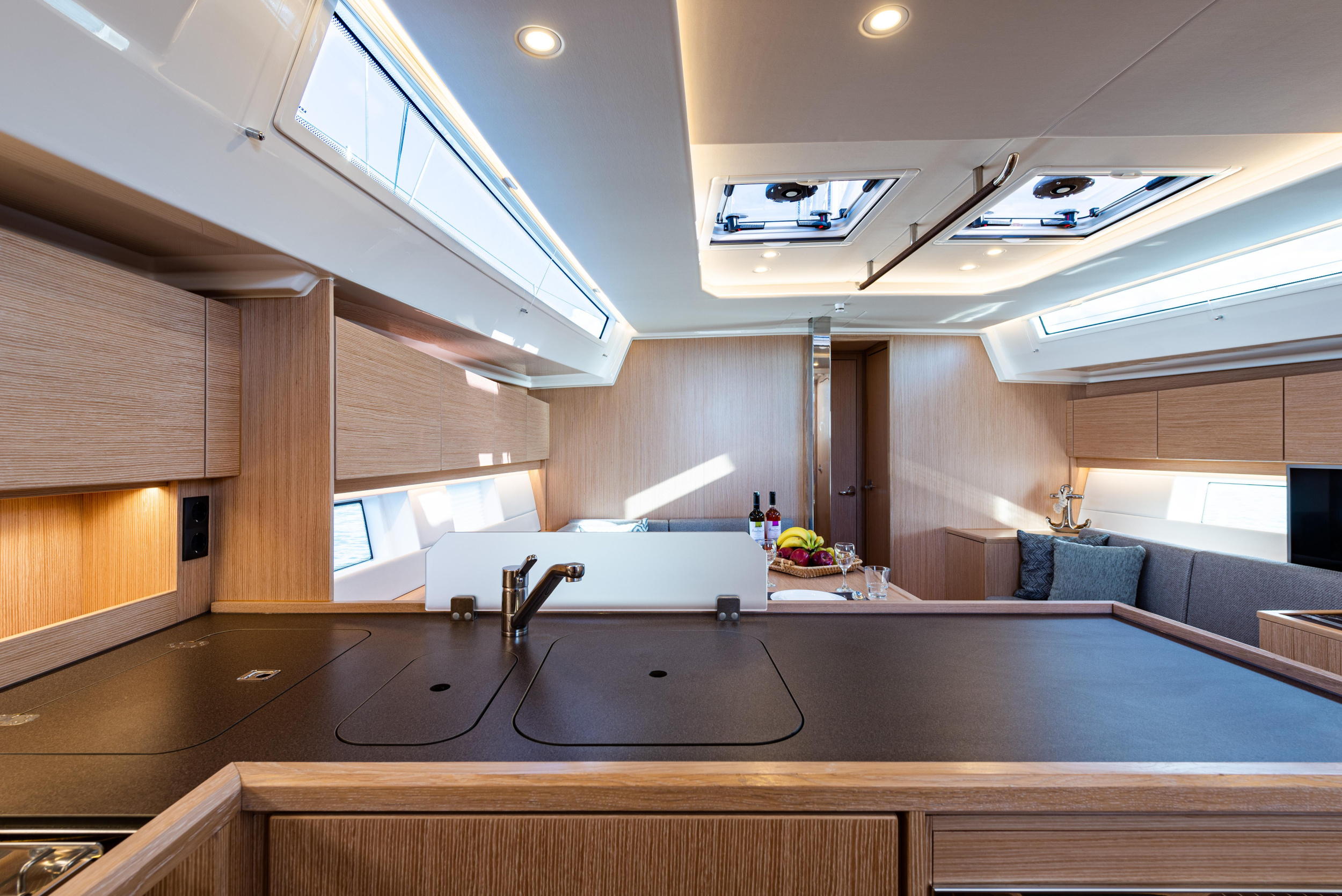 Bavaria C45 — photo 9
