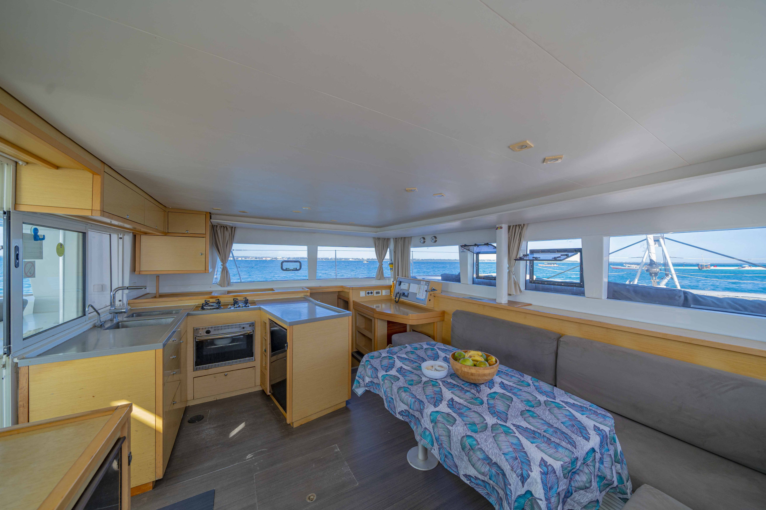 Lagoon 450 Fly — photo 7