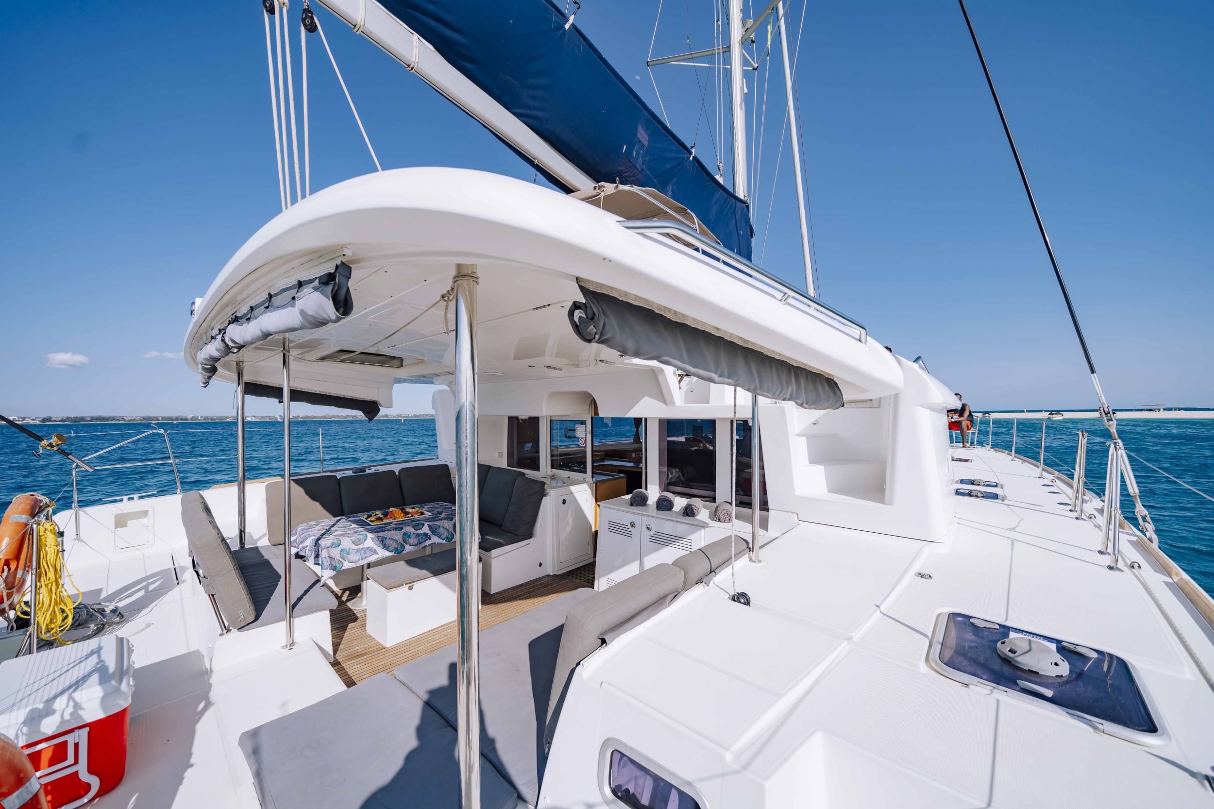 Lagoon 450 Fly — photo 13
