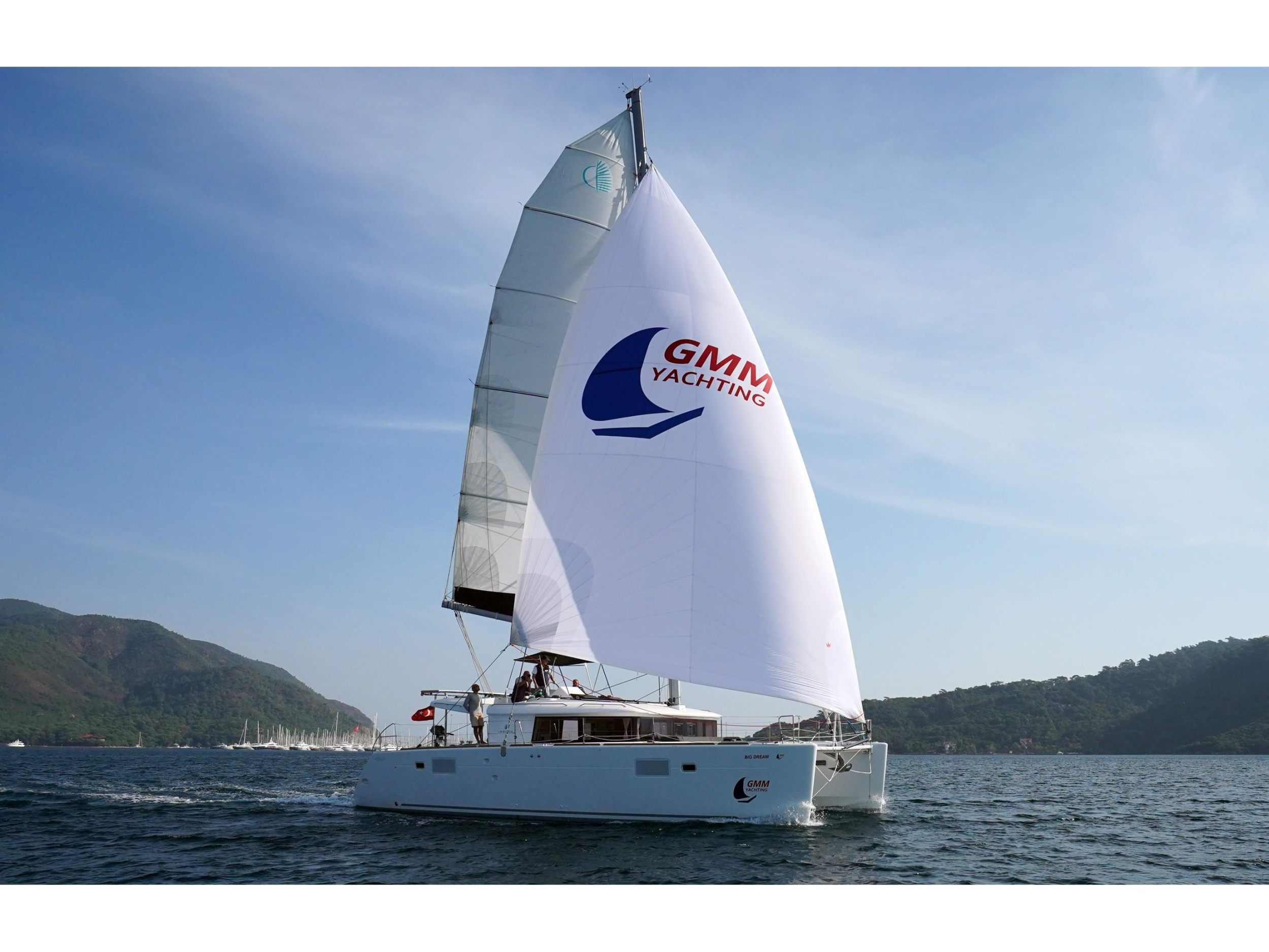 Lagoon 450F — photo 1