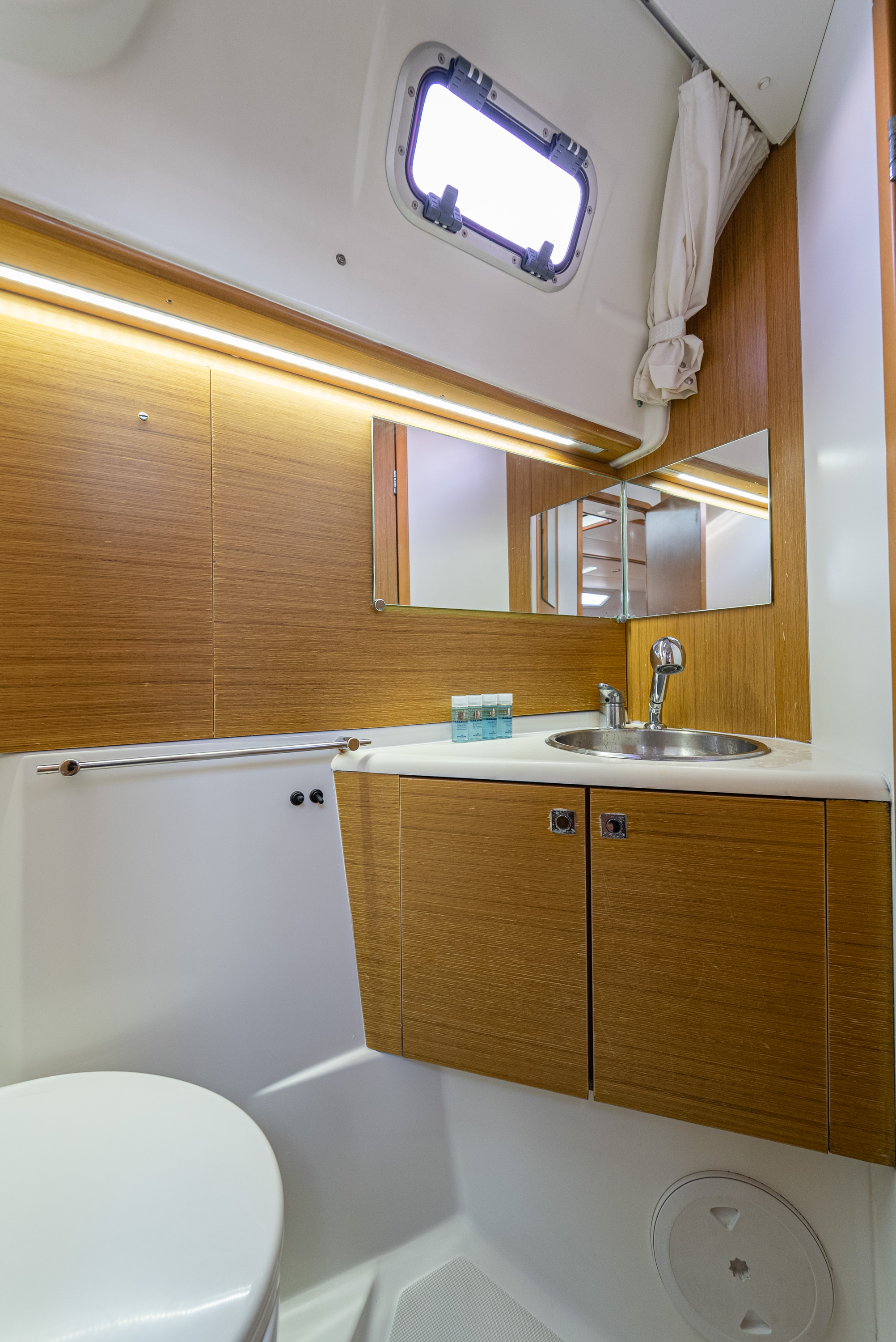 Sun Odyssey 44 i — photo 19