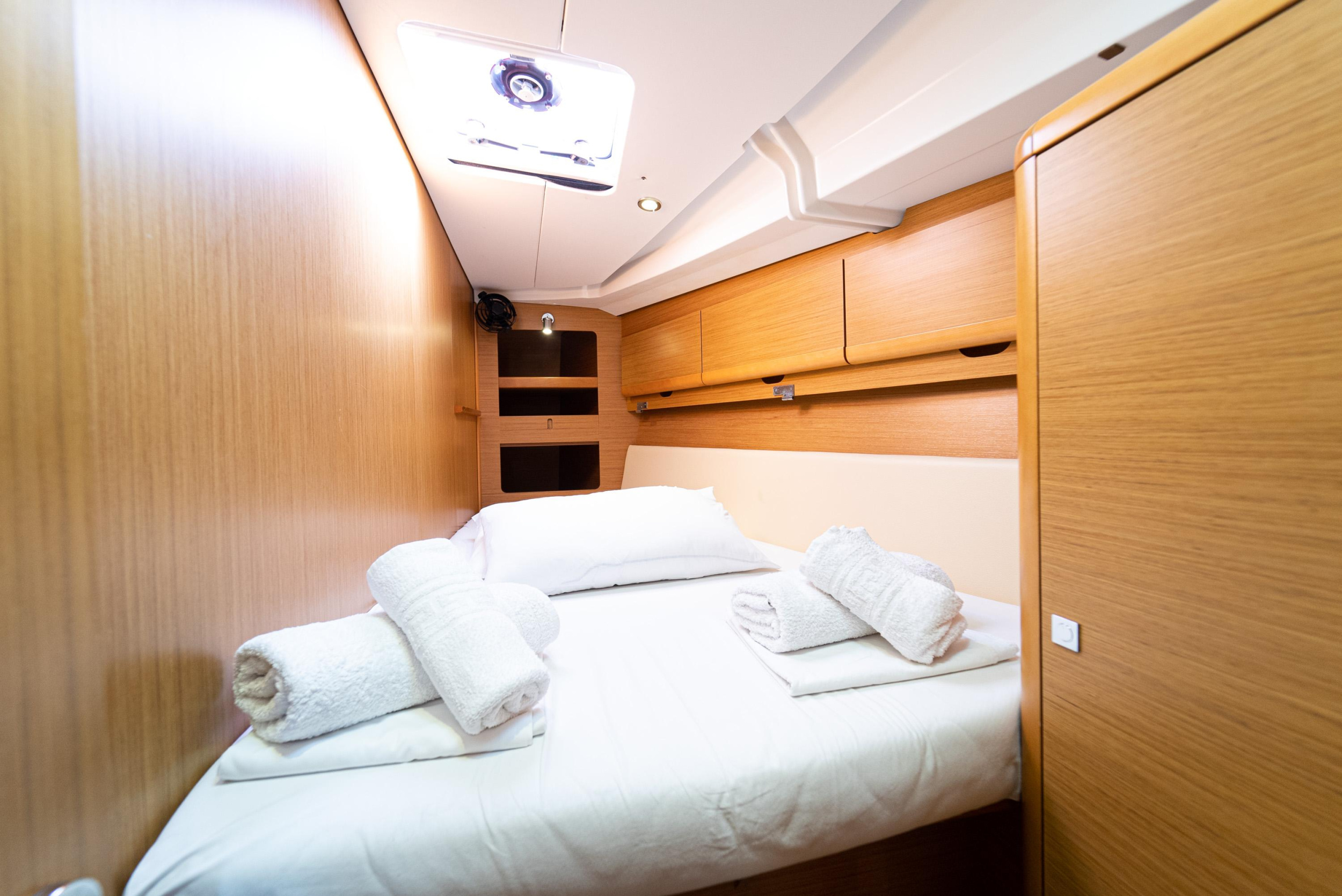Sun Odyssey 44 i — photo 12