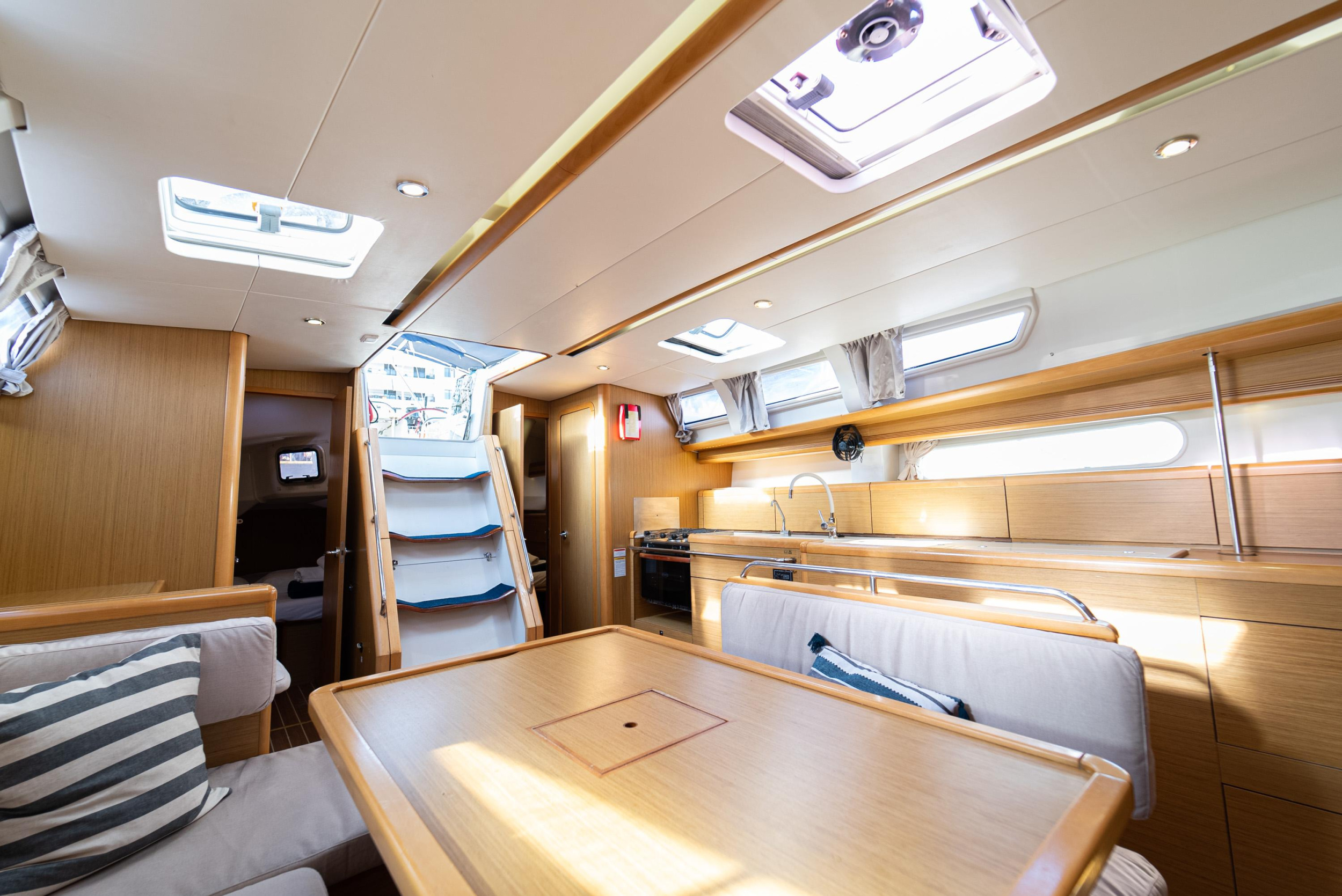 Sun Odyssey 44 i — photo 7