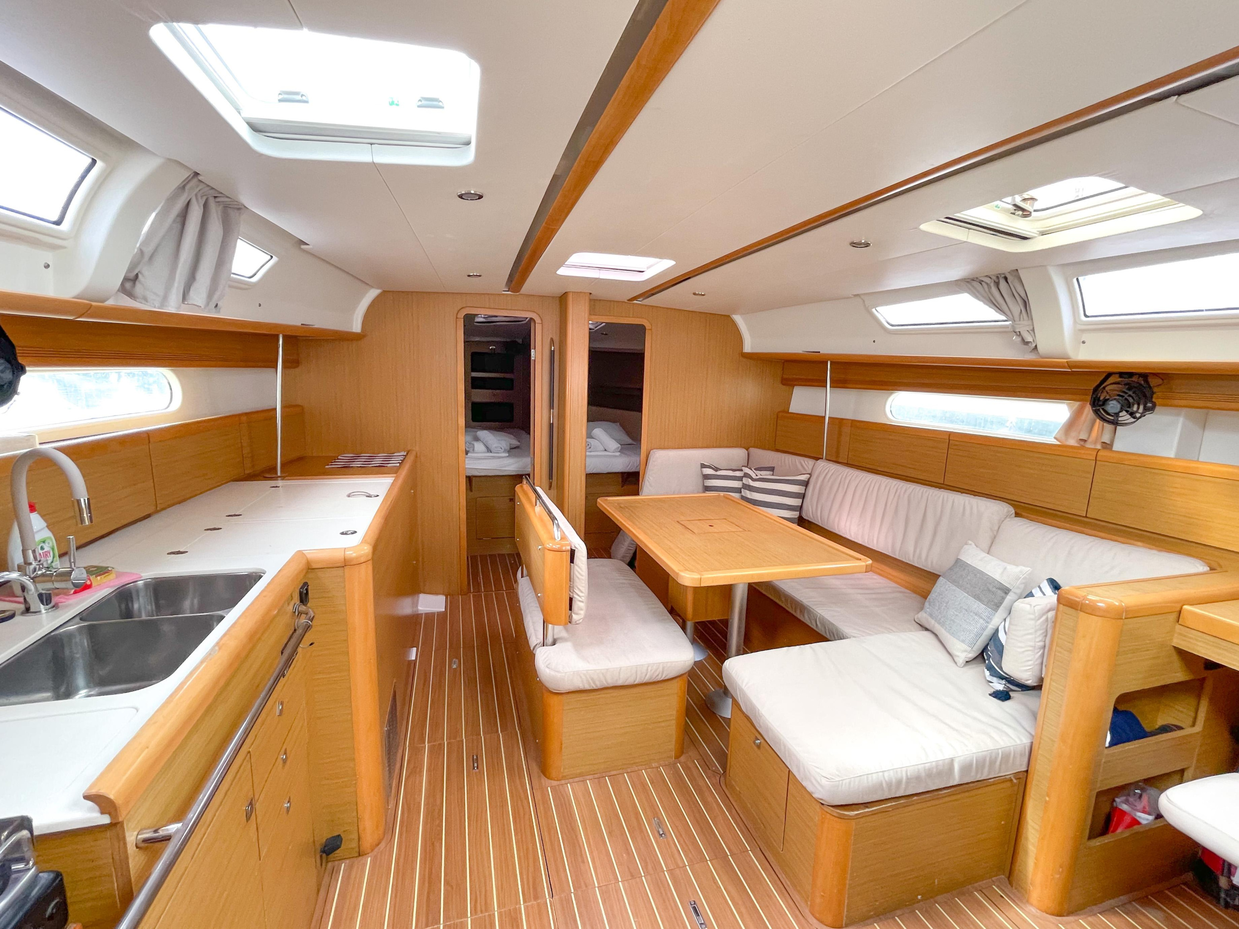 Sun Odyssey 44 i — photo 11