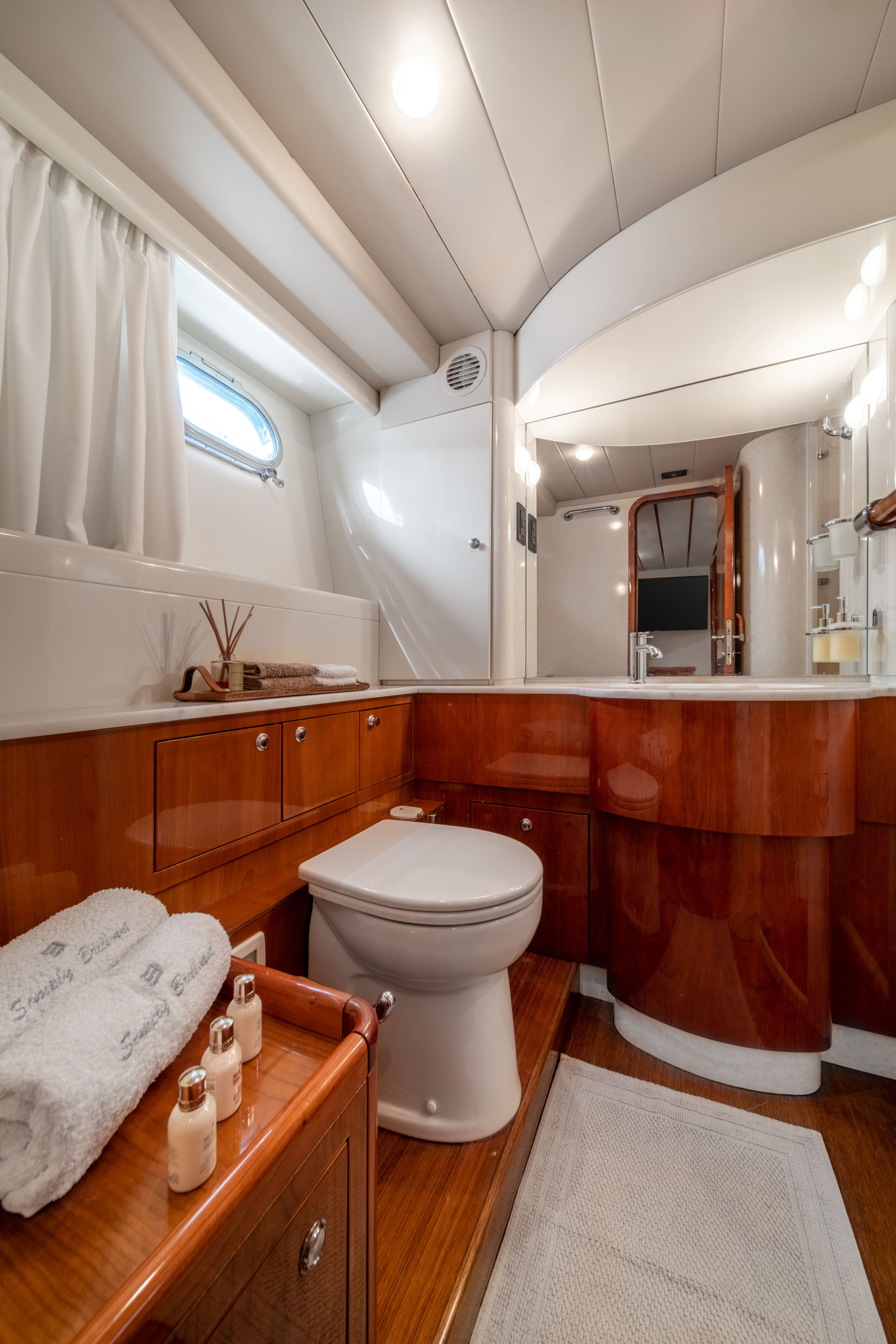 Ferretti 68 — photo 2