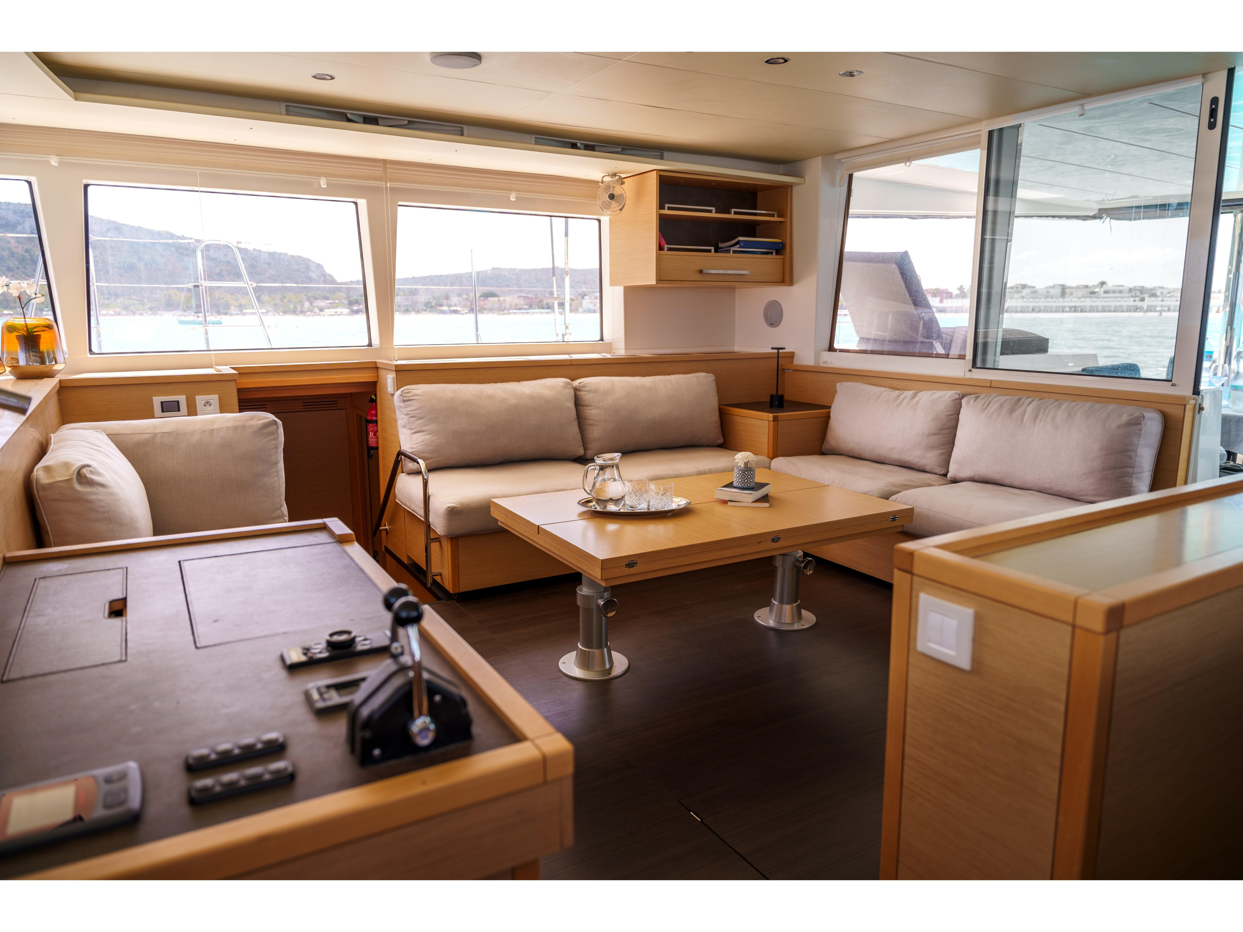 Lagoon 560 S2 — photo 10
