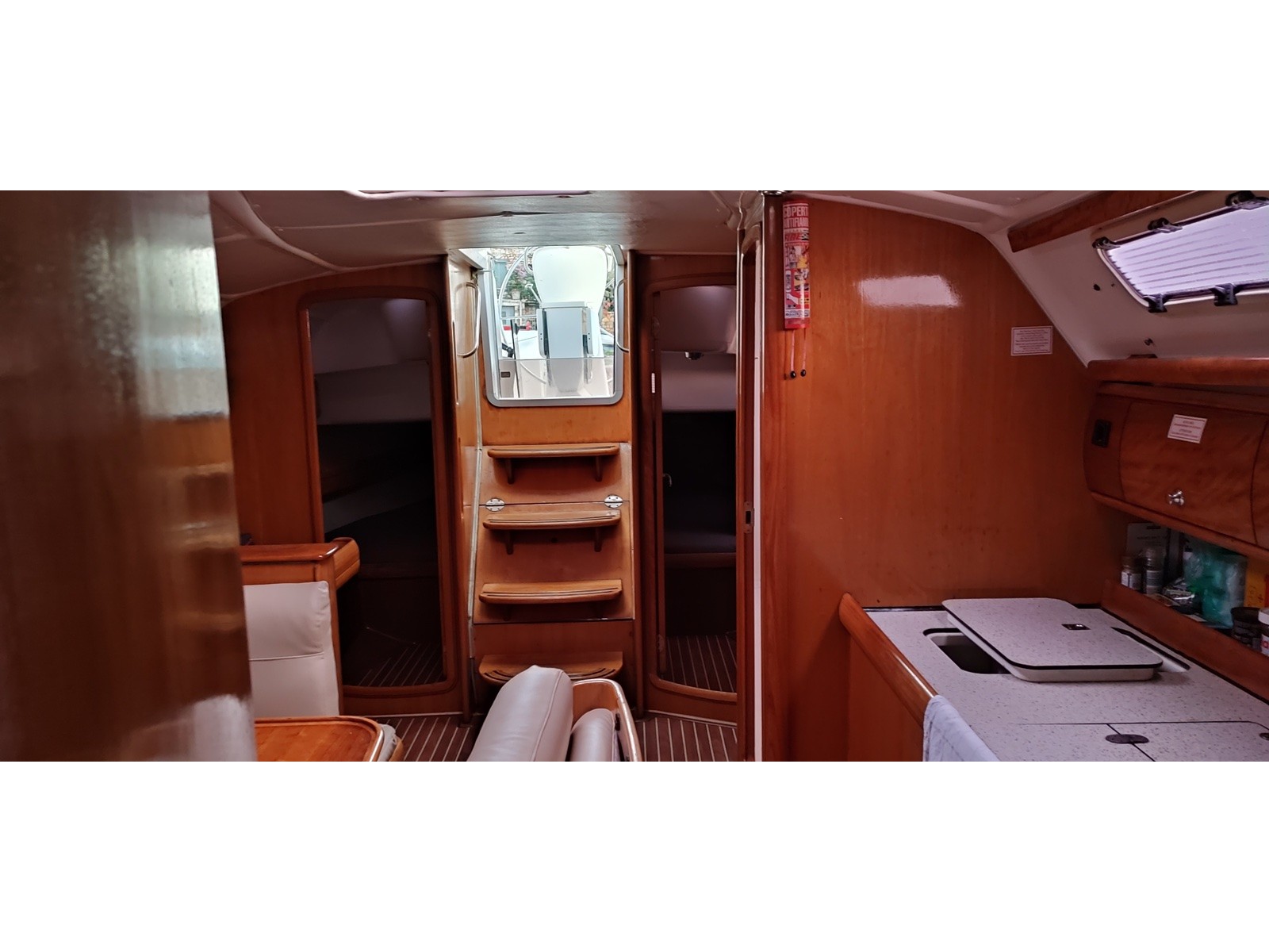 Bavaria 38 Cruiser — photo 11