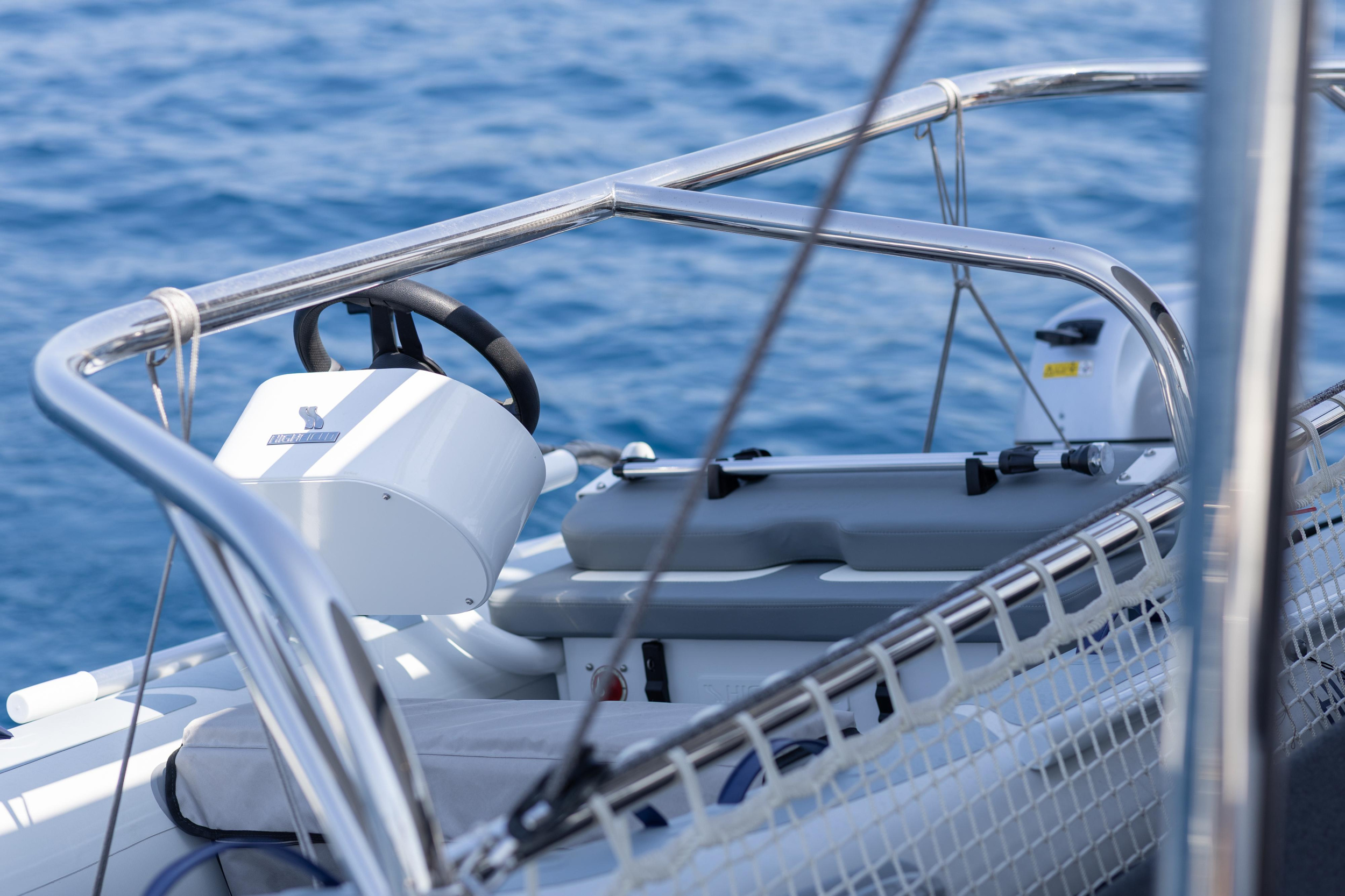 Lagoon 43 — photo 17