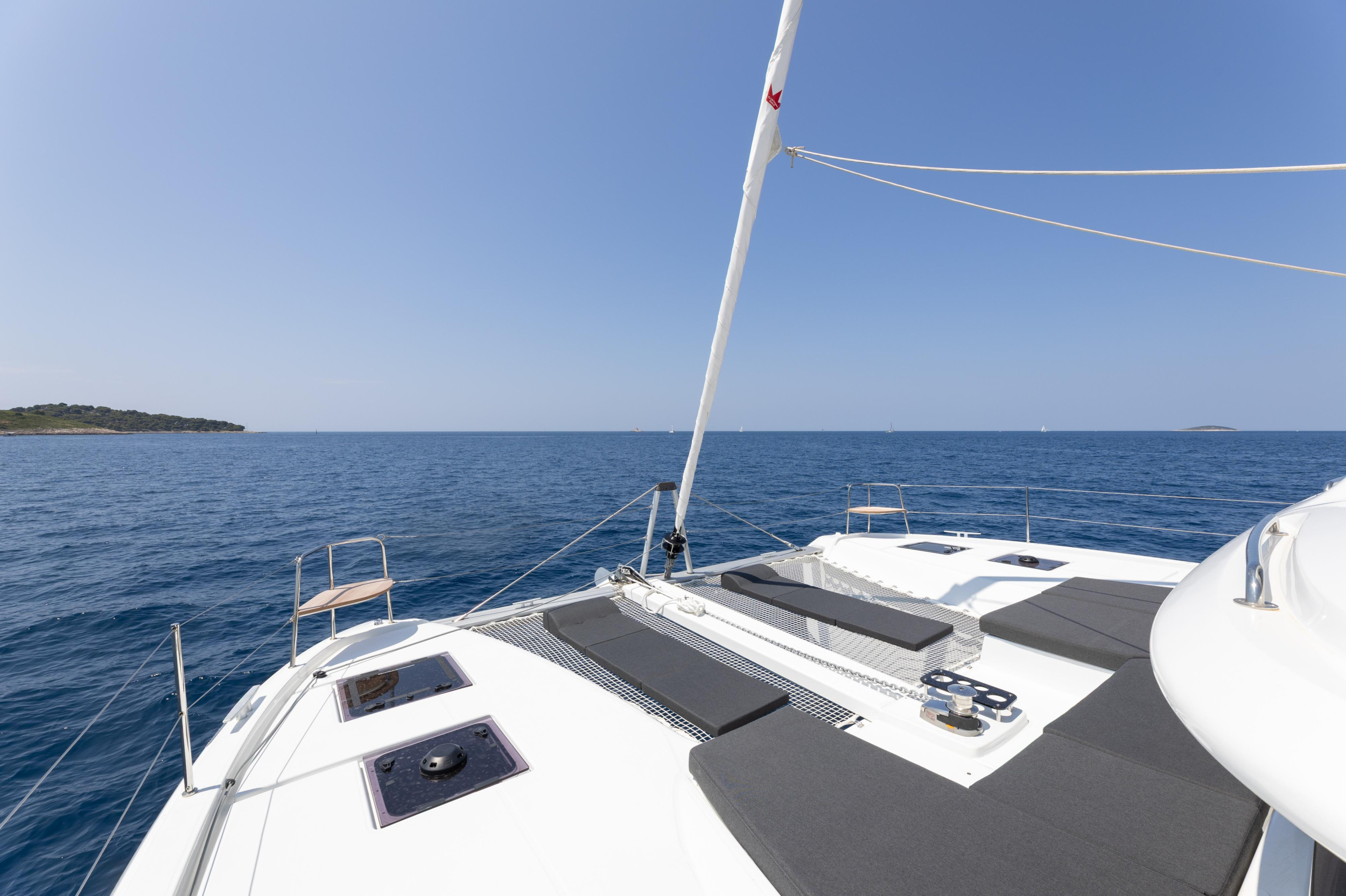 Lagoon 43 — photo 25