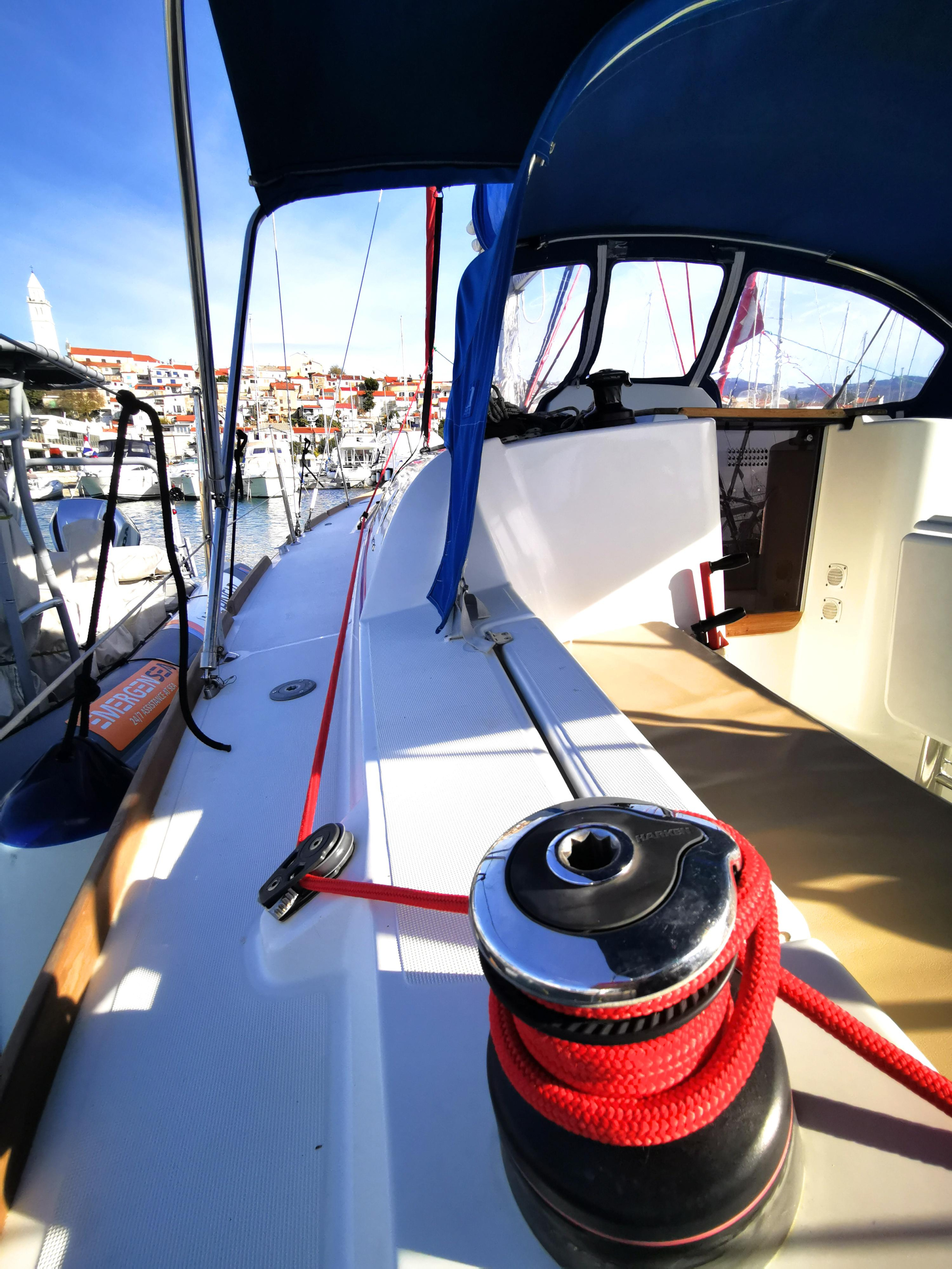 Sun Odyssey 33i — photo 4