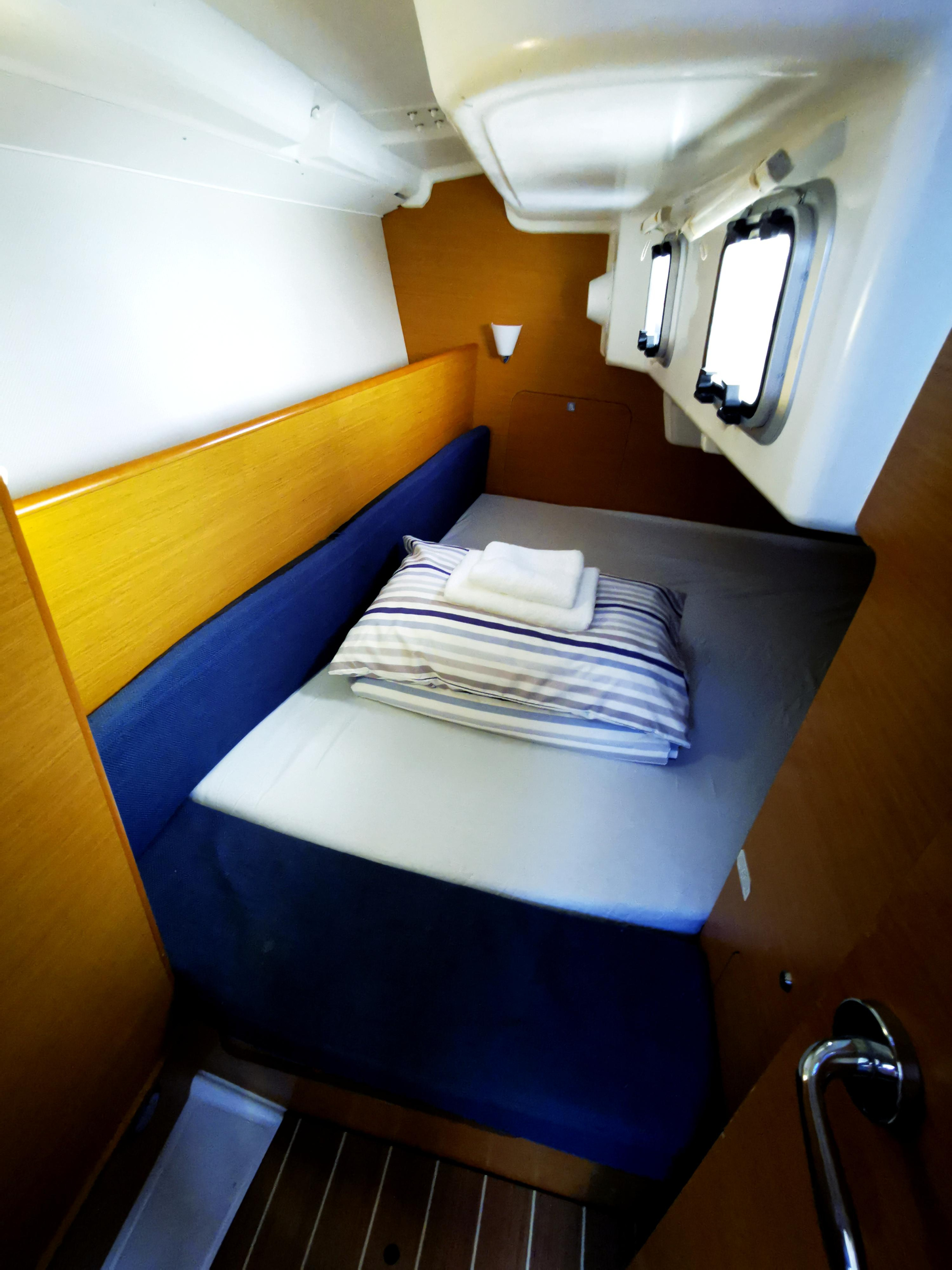 Sun Odyssey 33i — photo 3