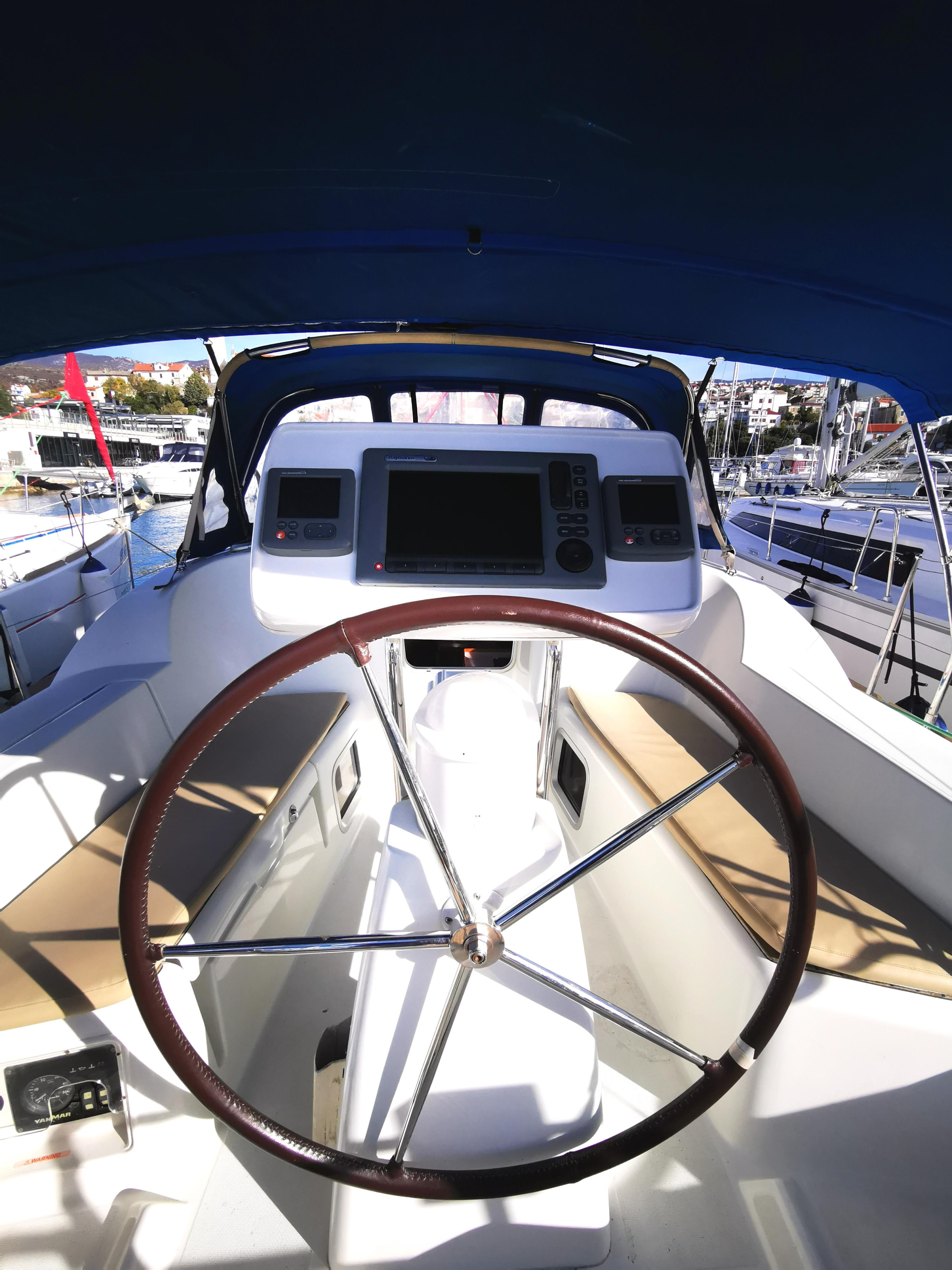 Sun Odyssey 36i — photo 10