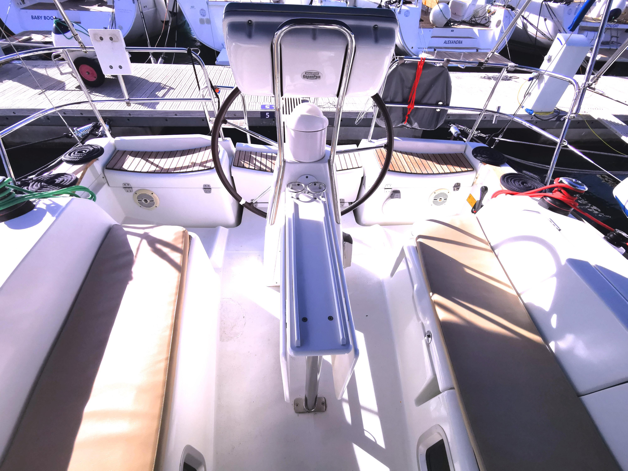 Sun Odyssey 36i — photo 15