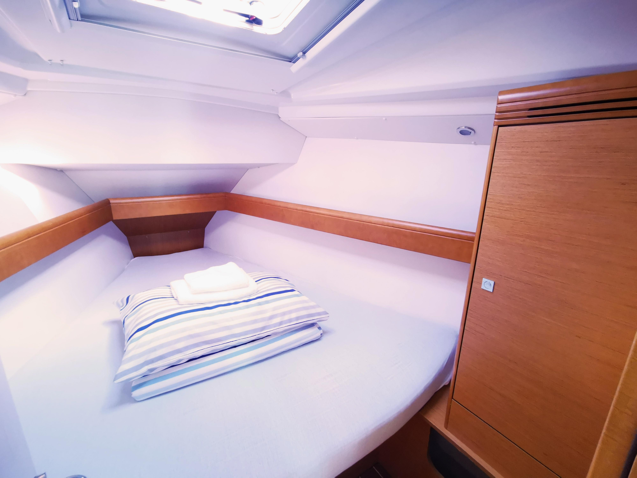 Sun Odyssey 36i — photo 6