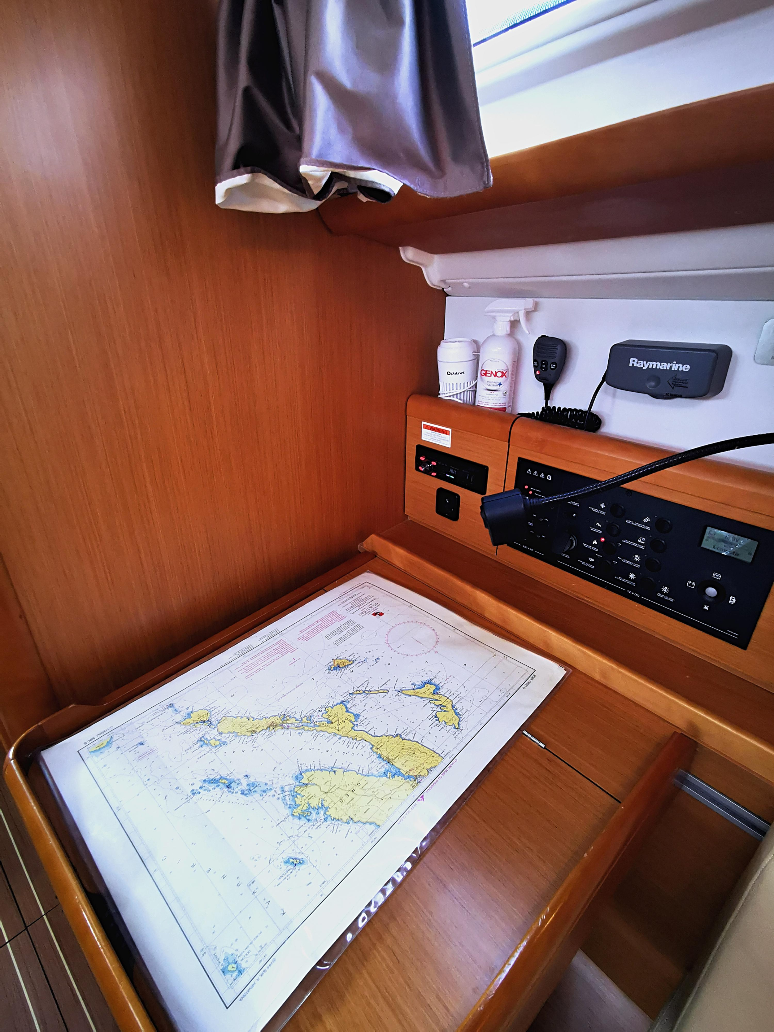 Sun Odyssey 36i — photo 8