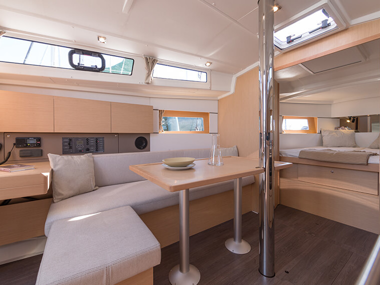 Oceanis 38.1 — photo 15