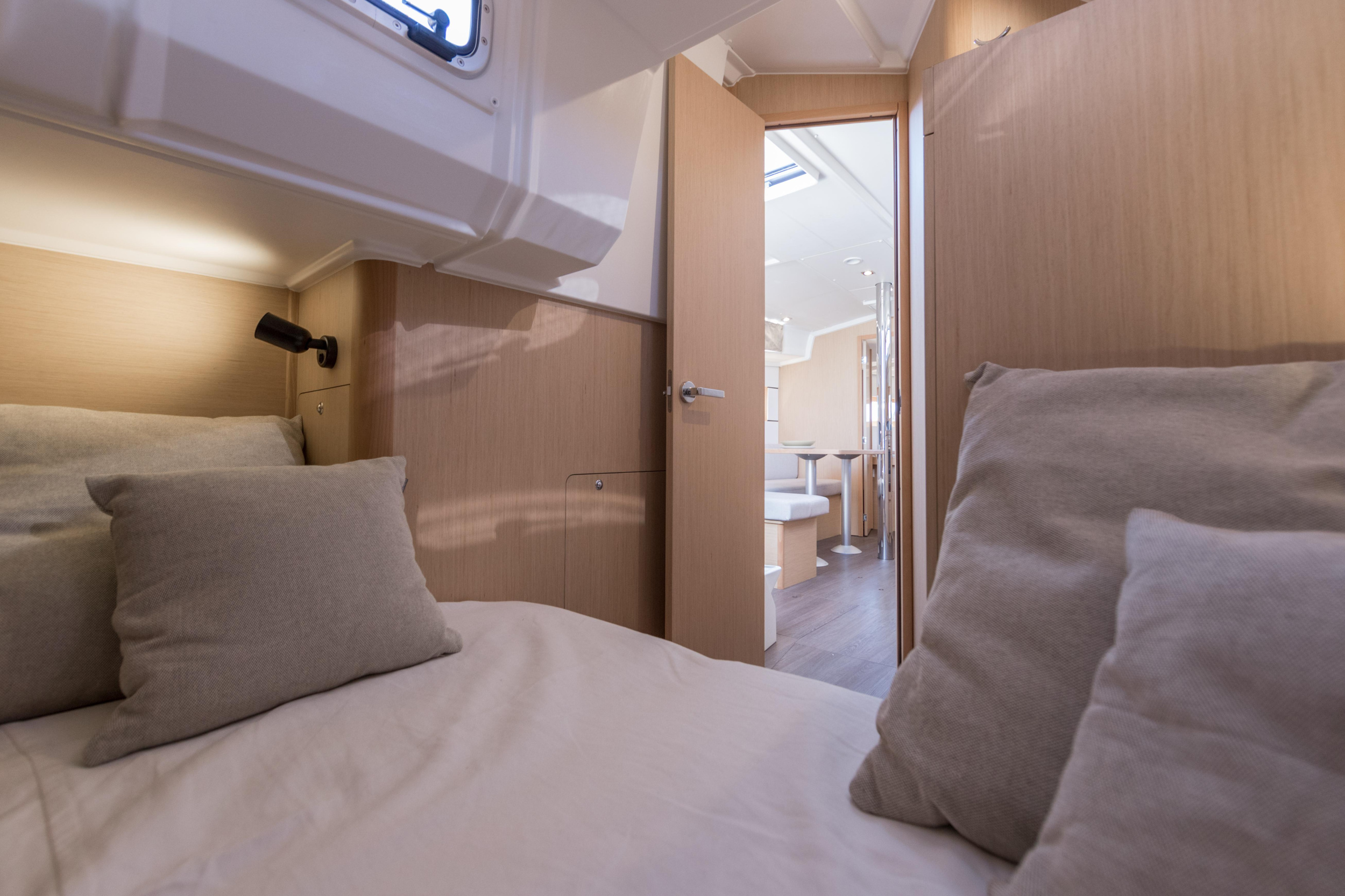 Oceanis 38.1 — photo 10