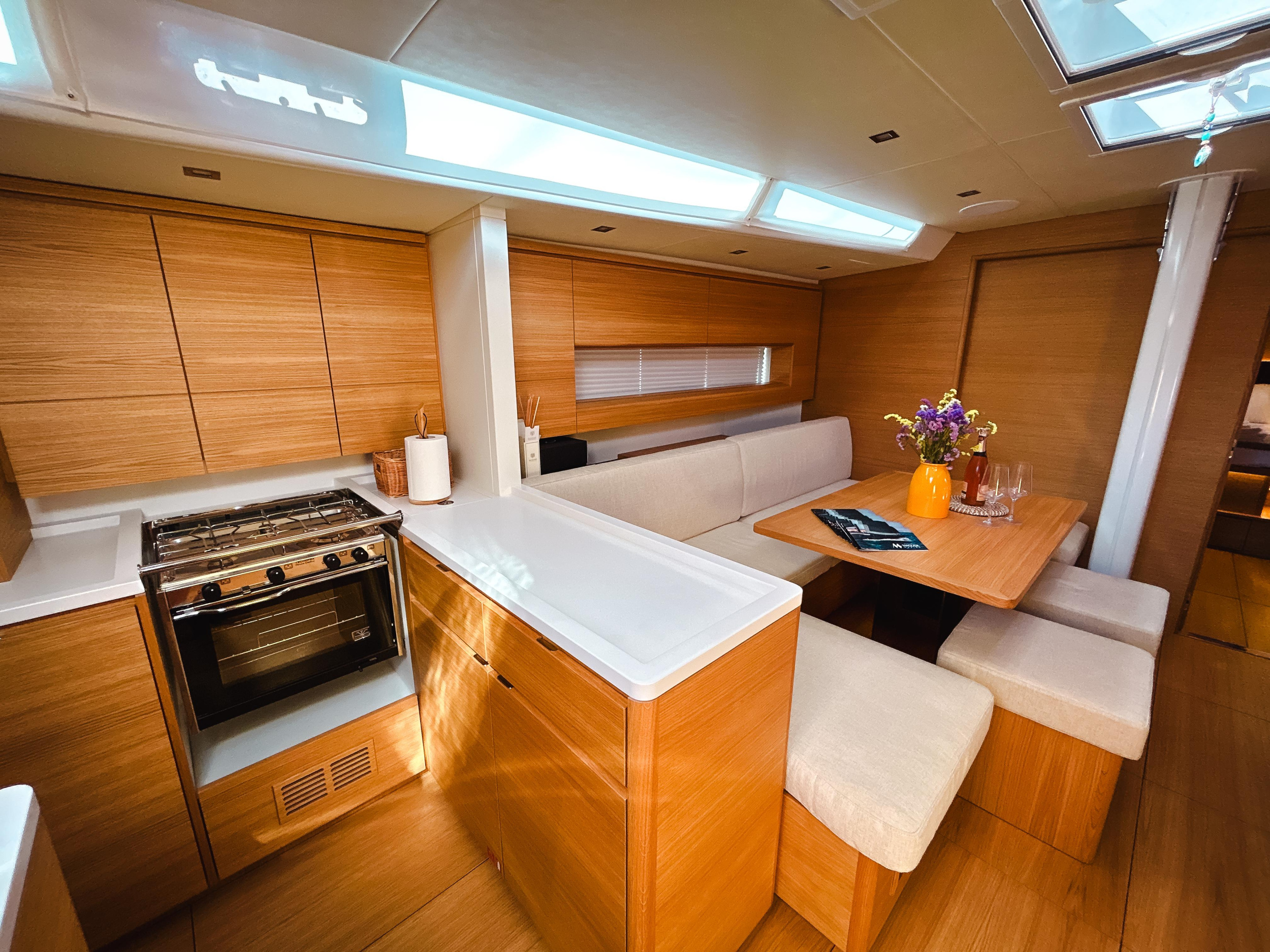 Solaris 50 — photo 8