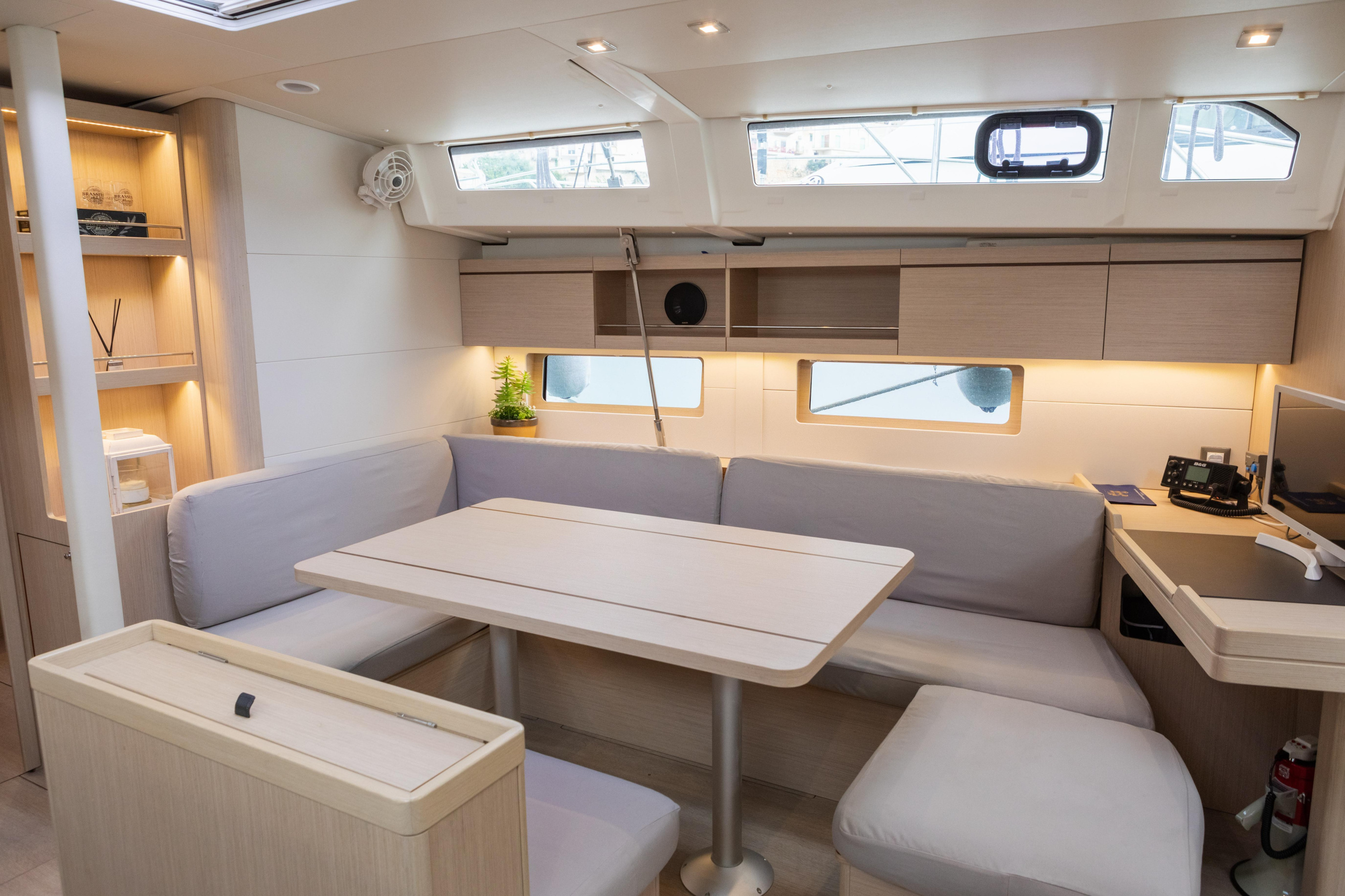 Oceanis 46.1 — photo 7