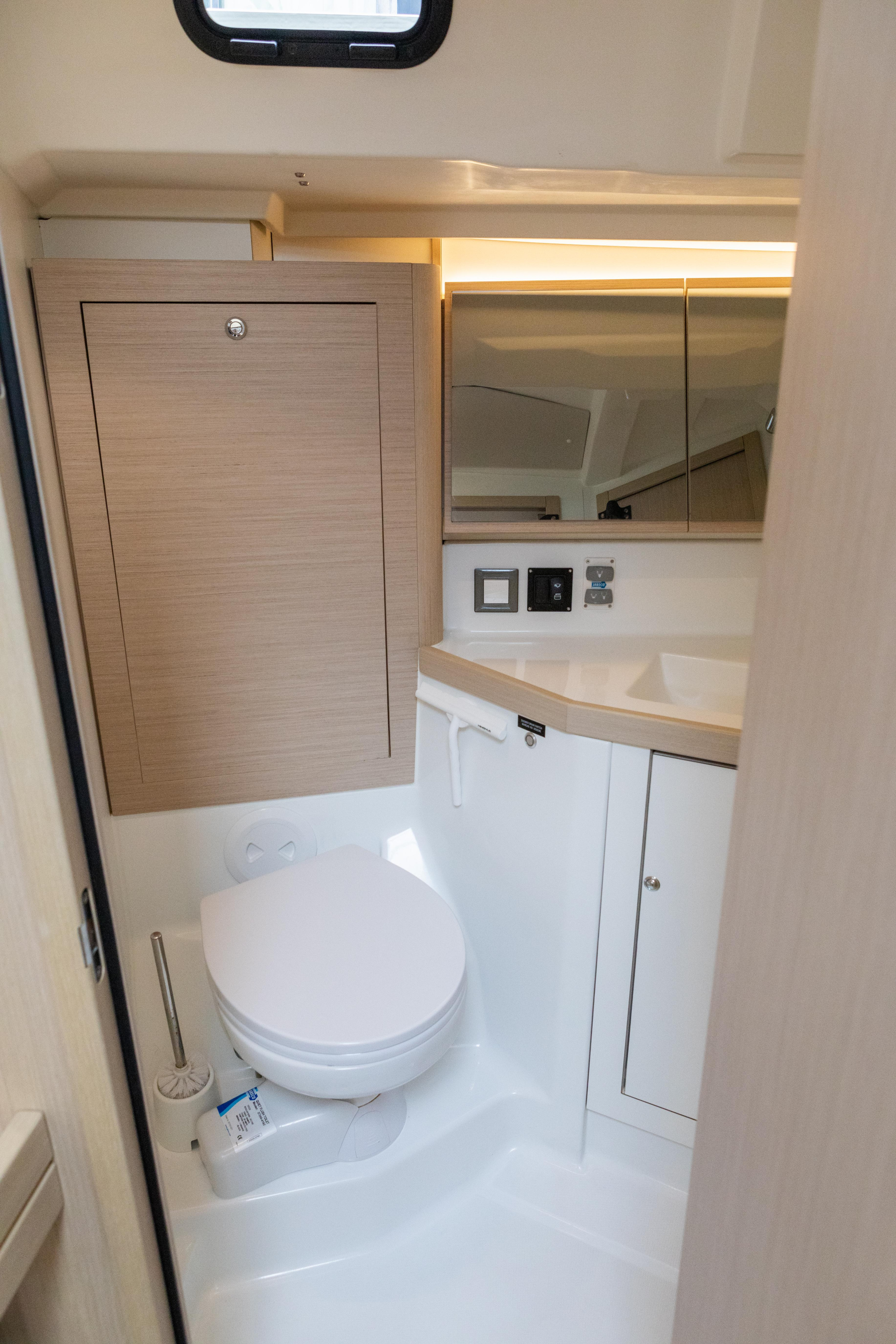 Oceanis 46.1 — photo 10