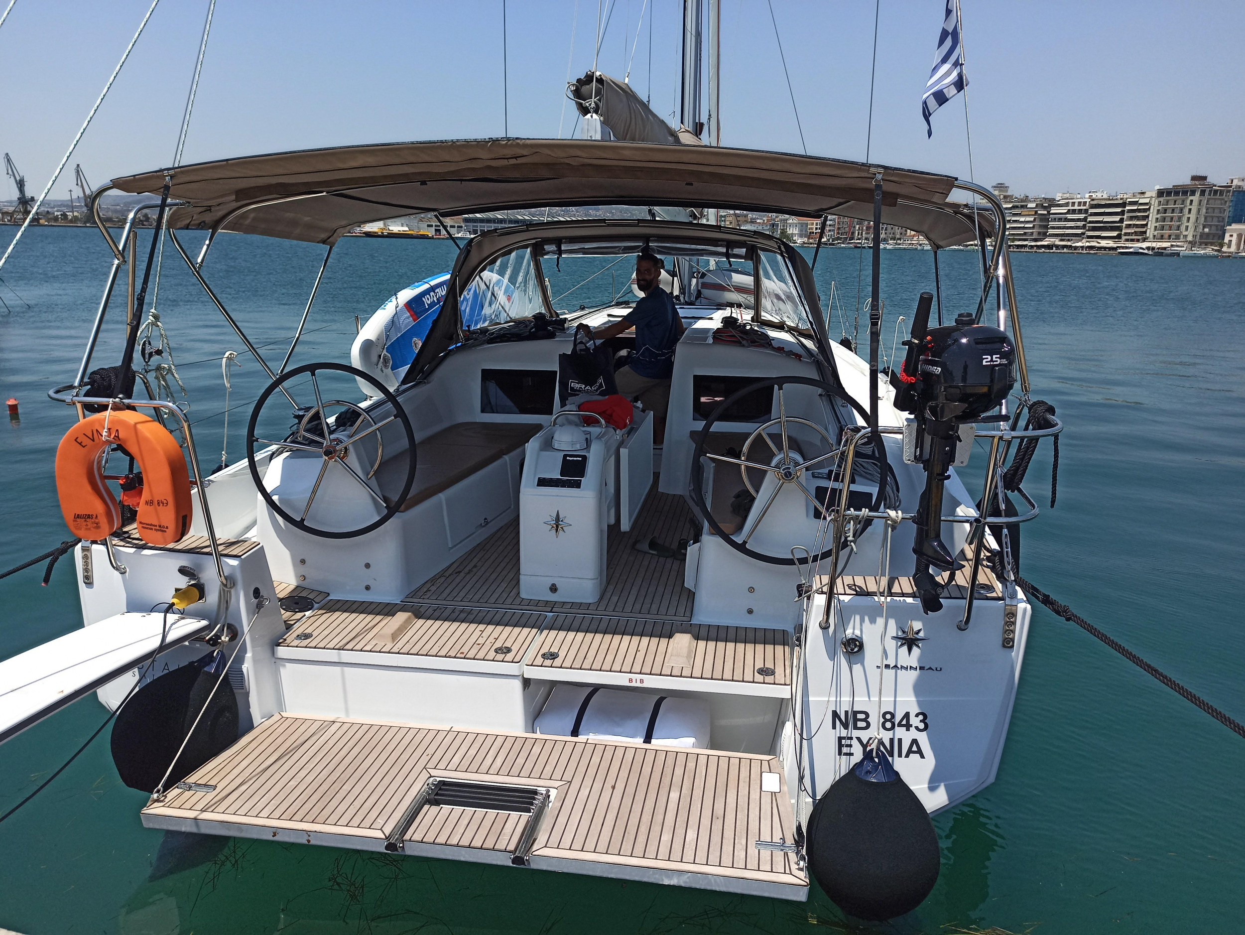 Sun Odyssey 410 — photo 2