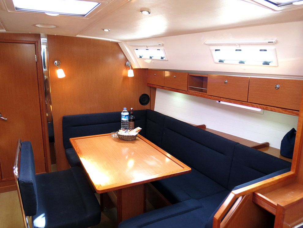 Bavaria Cruiser 40 — photo 4
