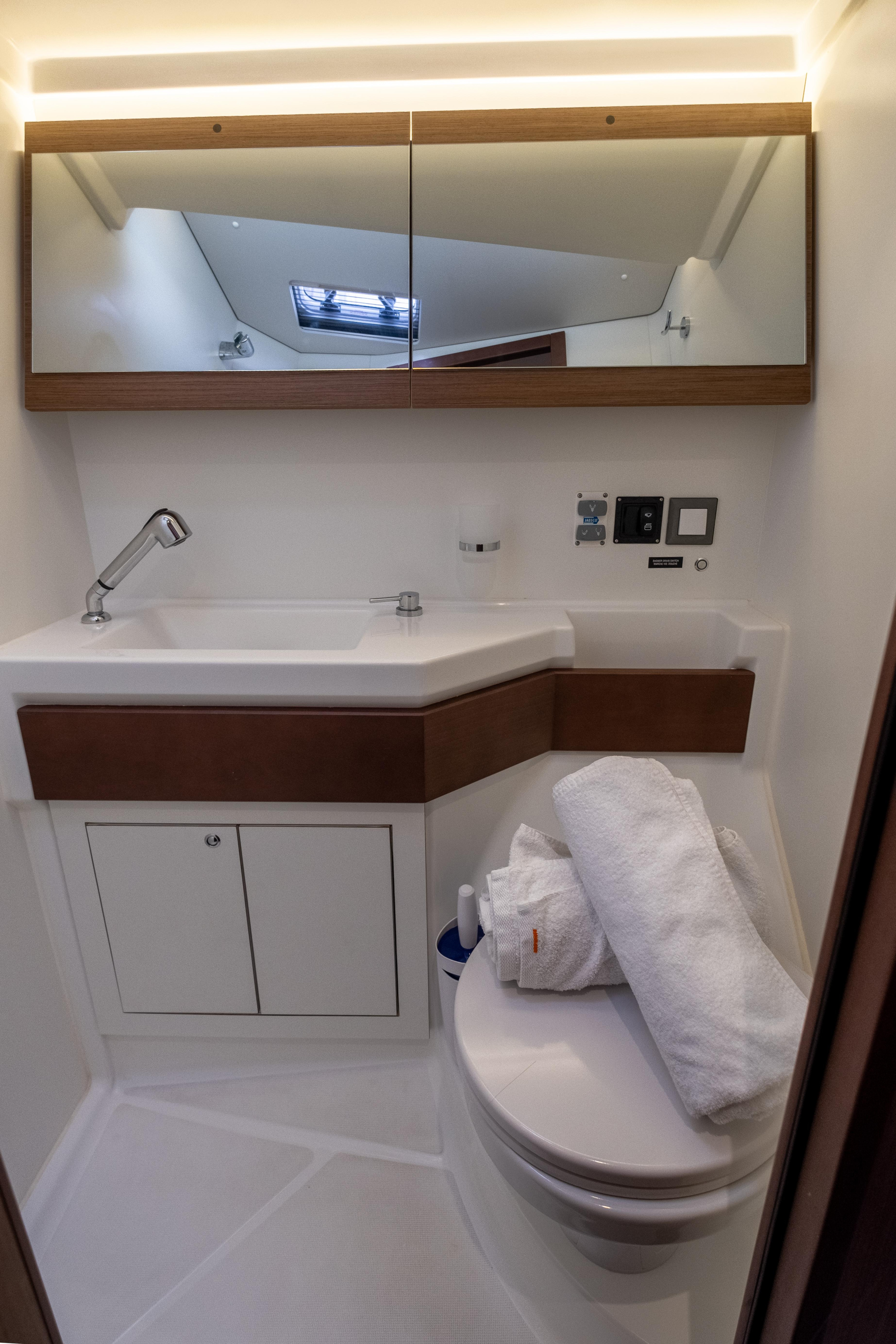 Oceanis 46.1 — photo 11
