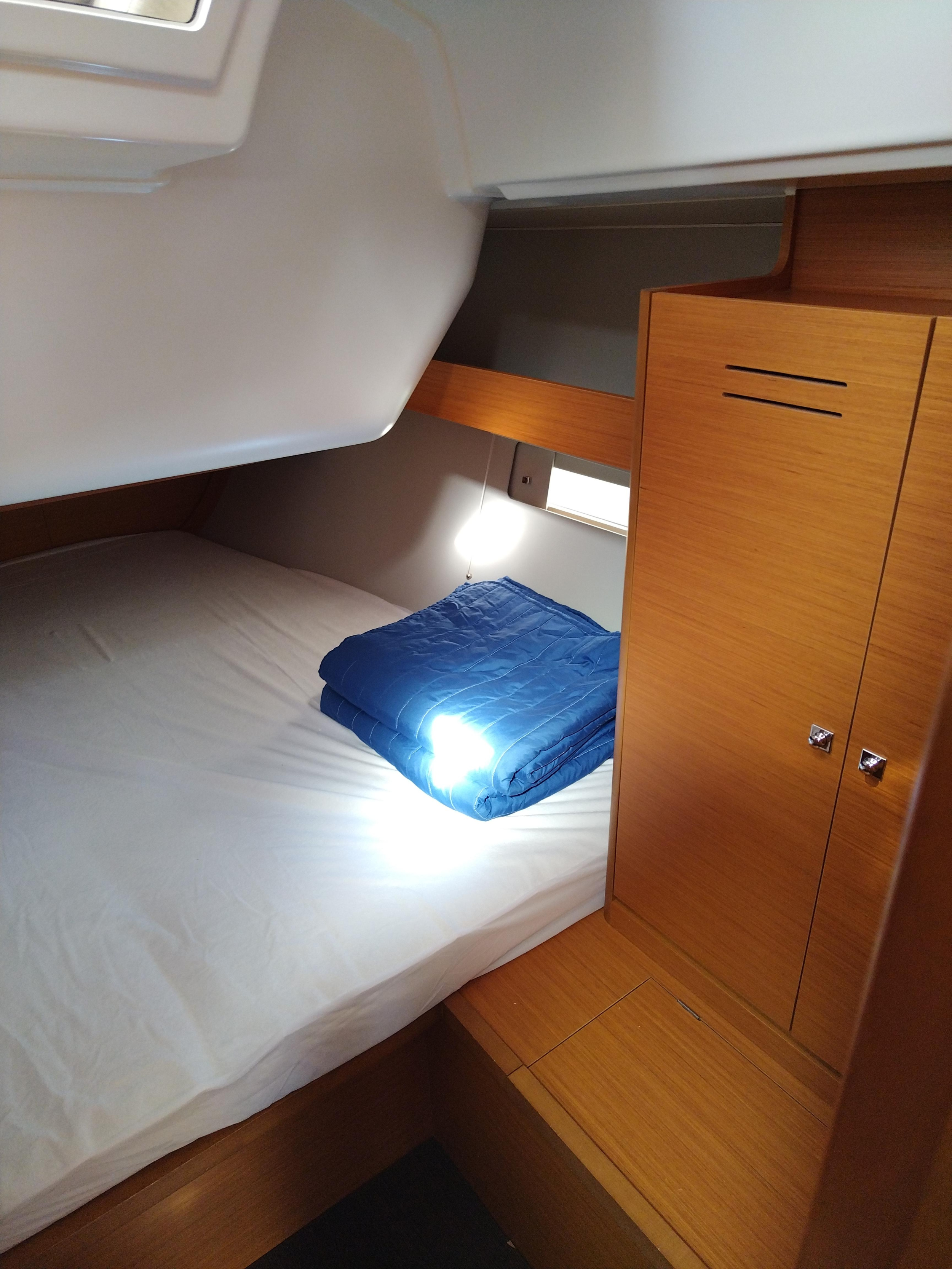 Dufour 430 — photo 36