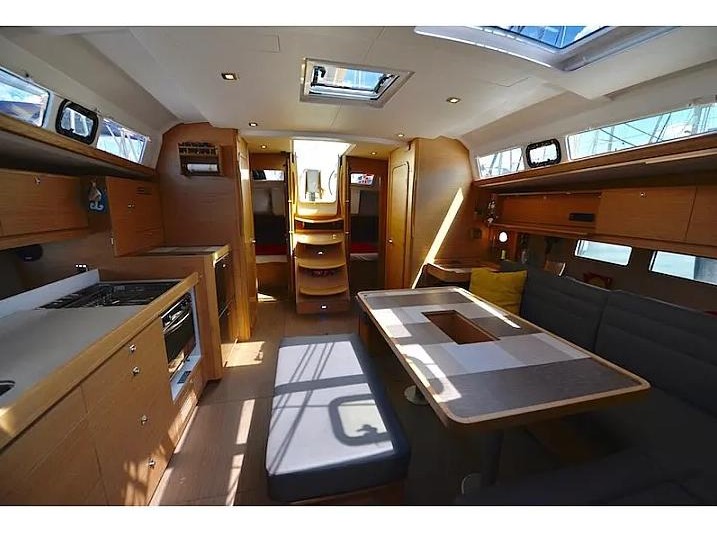 Dufour 460 Grand Large — photo 3