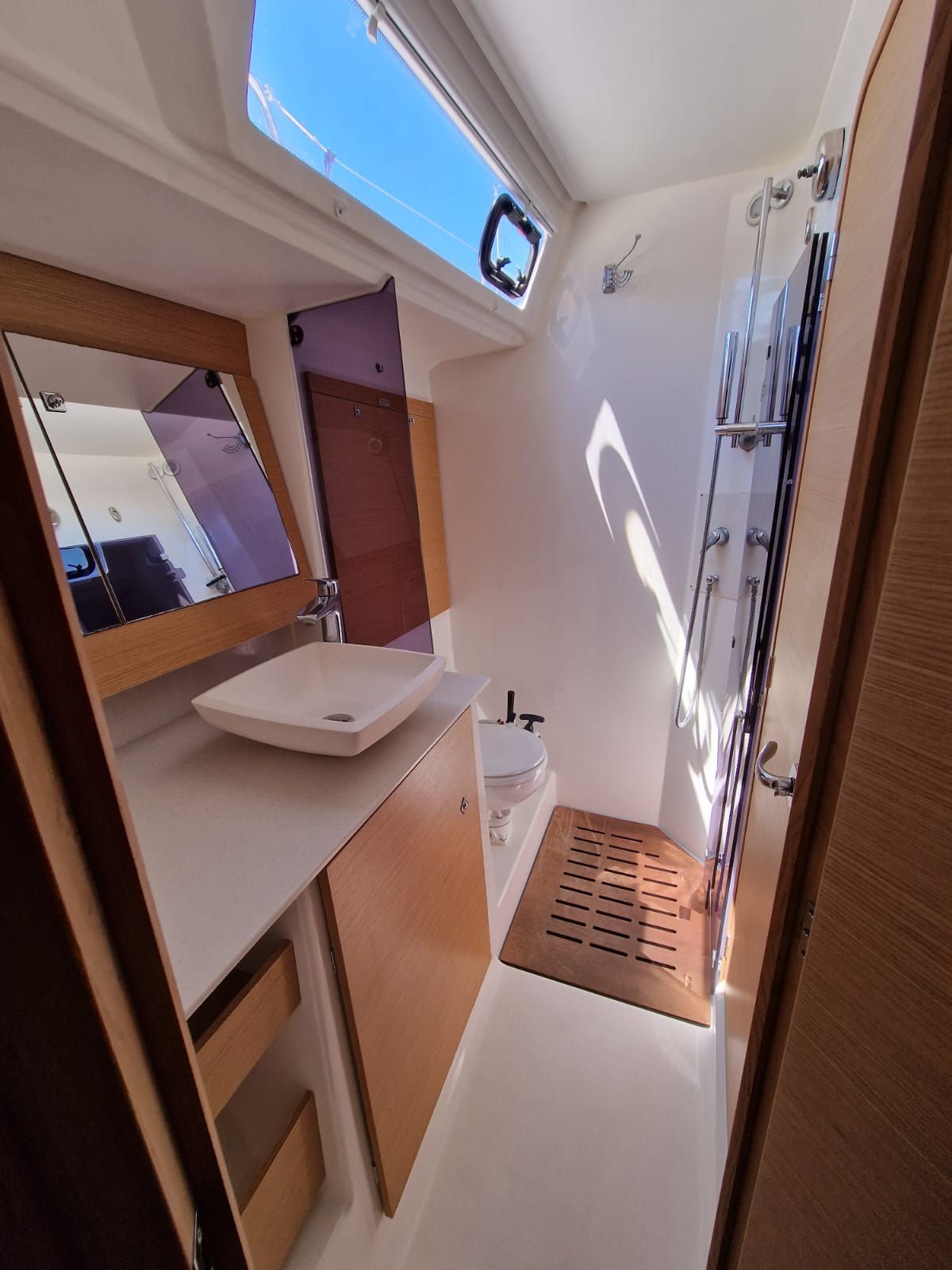 Dufour 520 Grand Large — photo 15