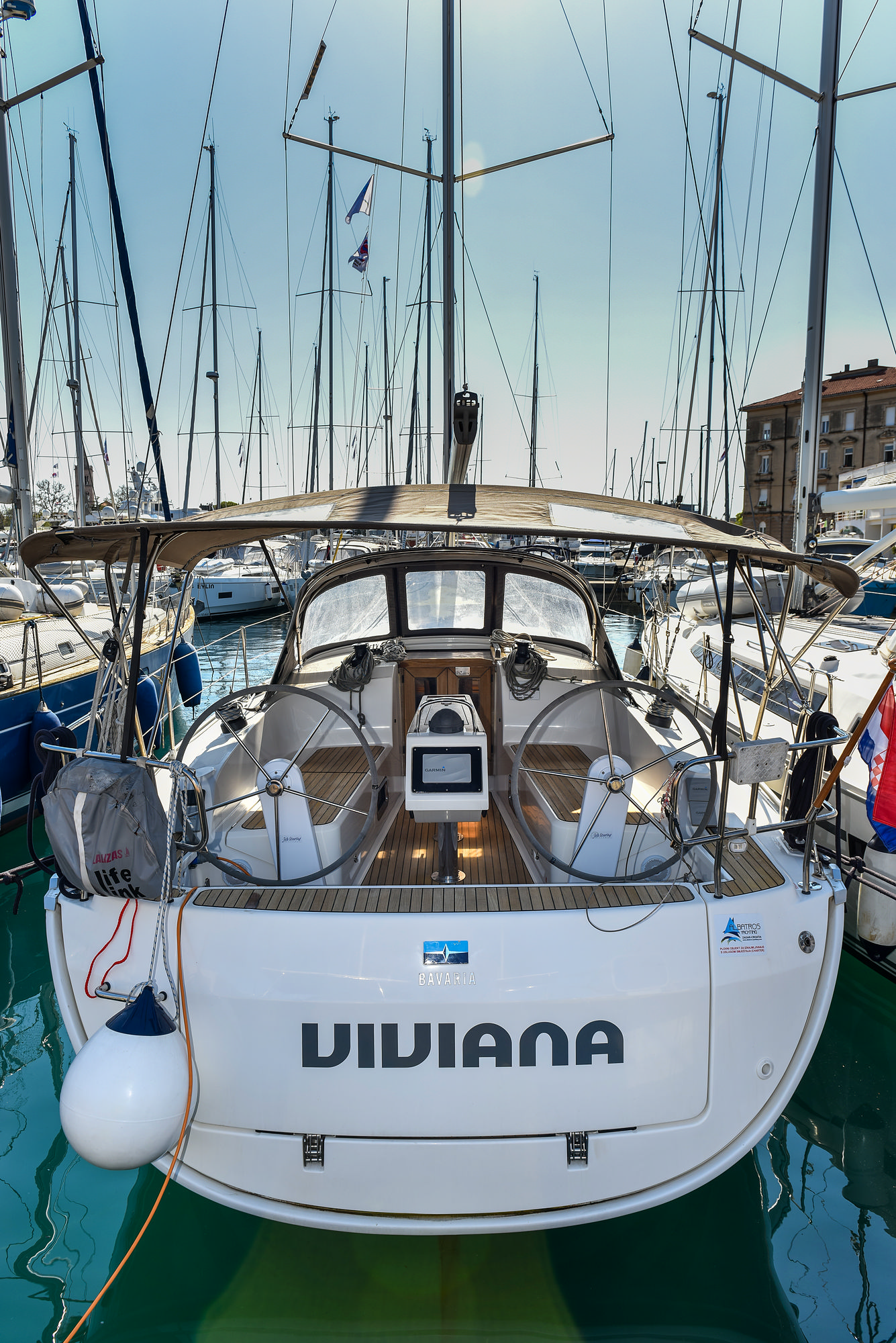 Bavaria 37 — photo 11