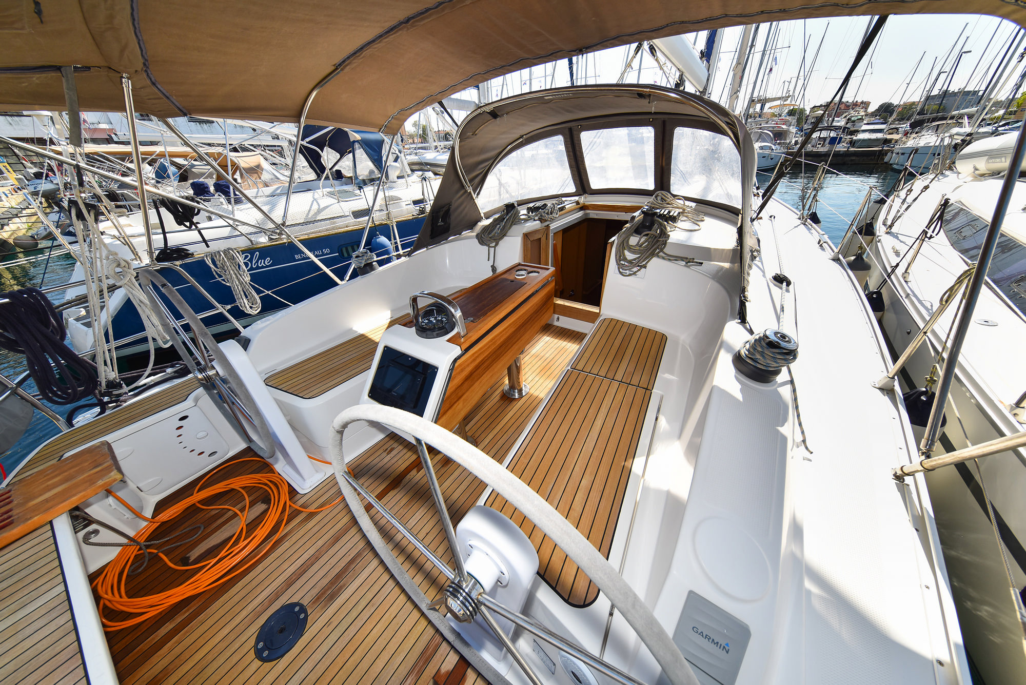 Bavaria 37 — photo 43