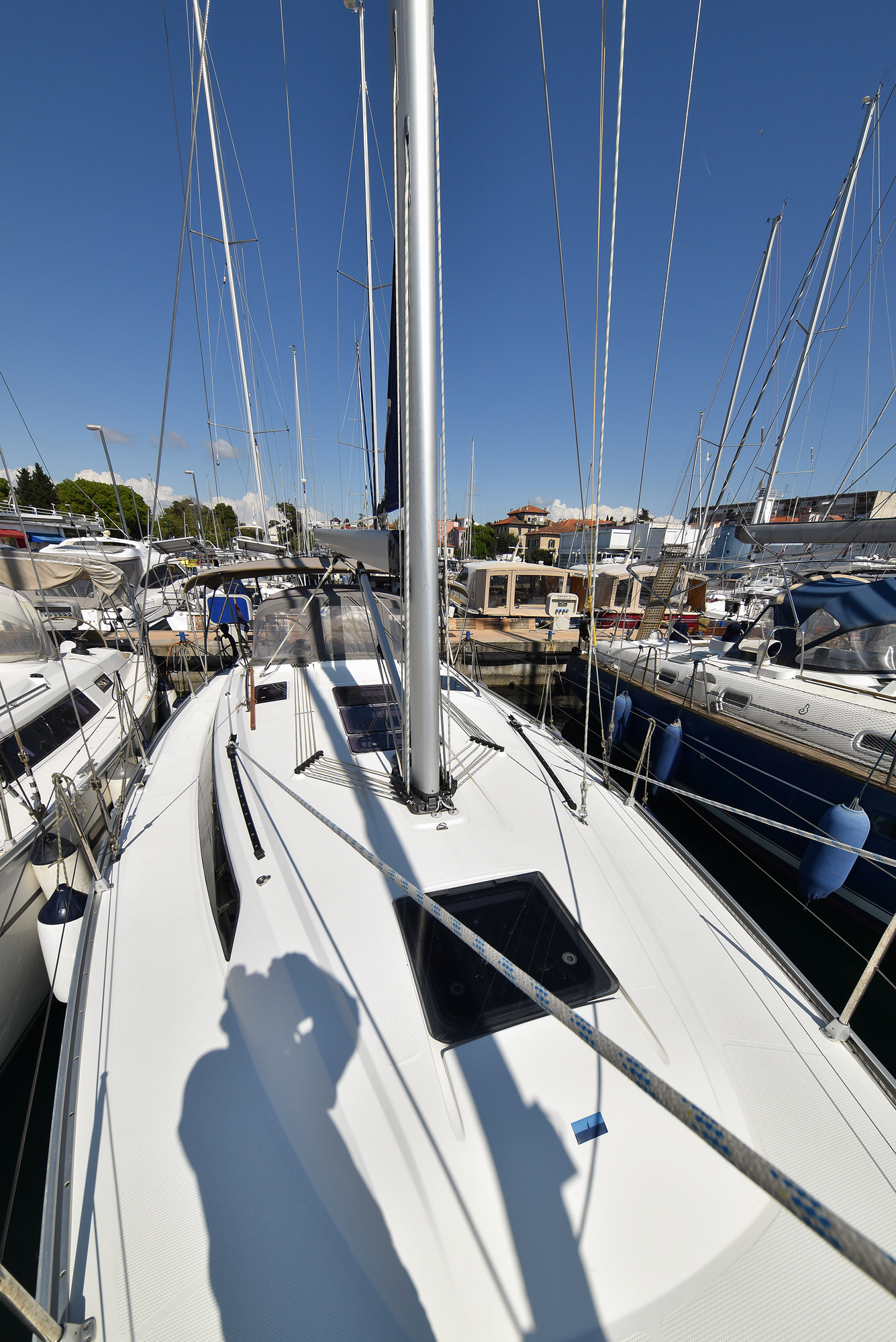 Bavaria 37 — photo 9